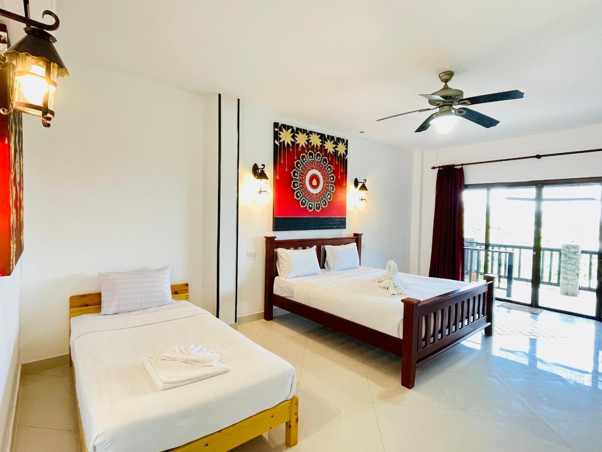Boomerang Village Hotel 3*