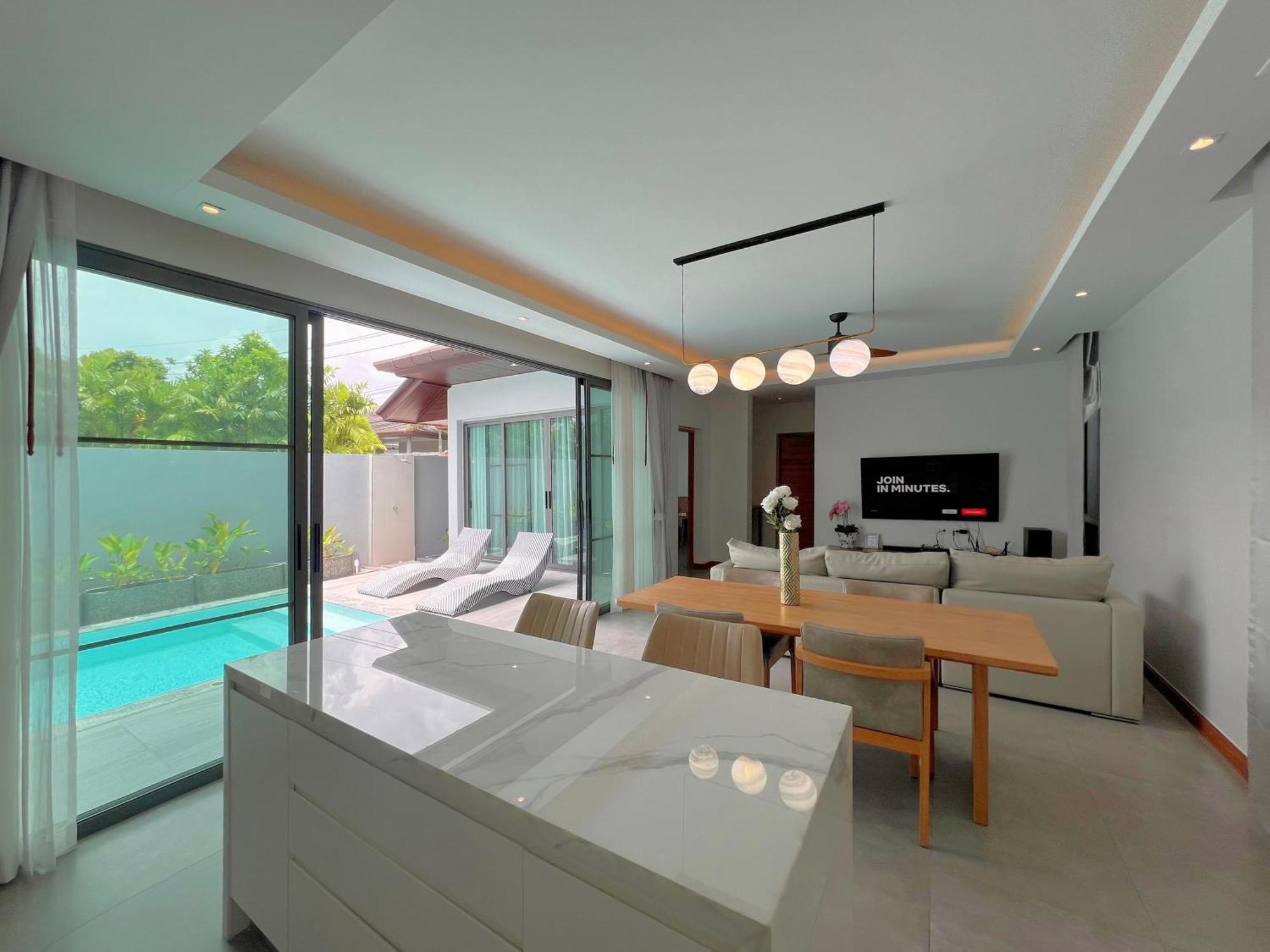 Bangtao Pool - Prymaluna Villa