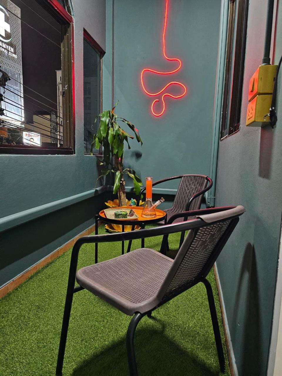 Planet 77 Hostel *