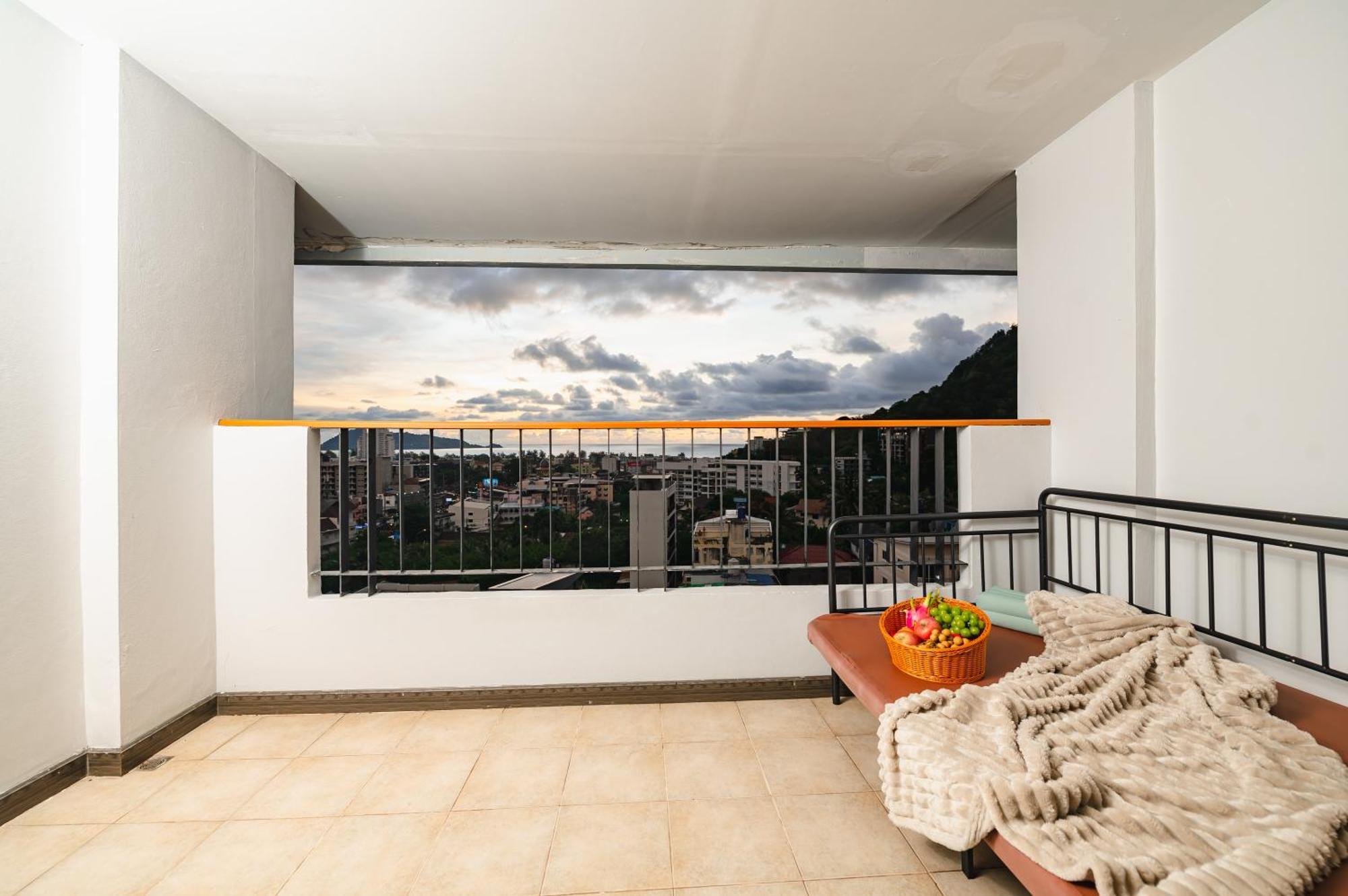 Hotel Casa Del M Phuket - Newly Renovated