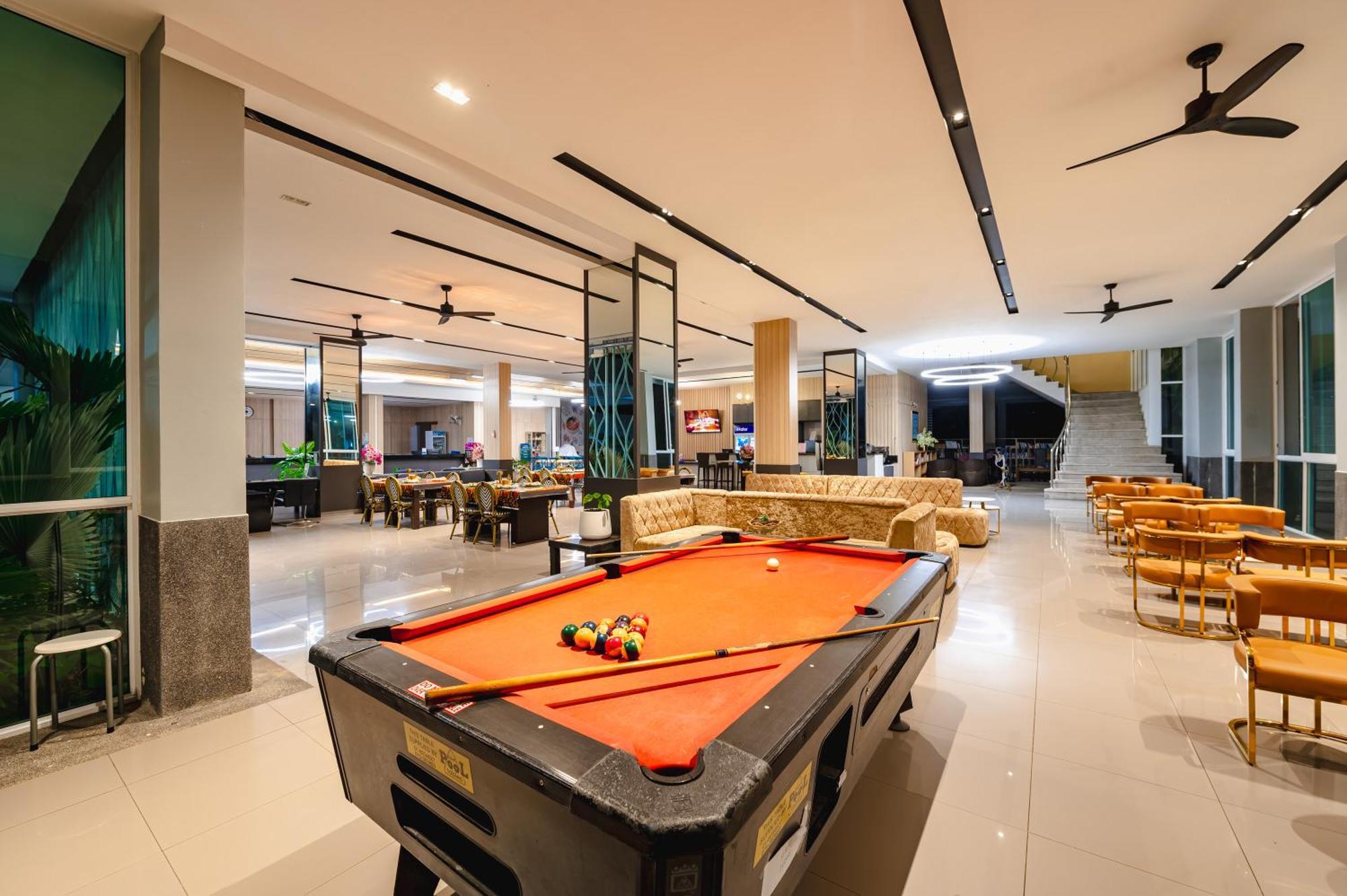 Casa Del M Phuket - Newly Renovated 4*