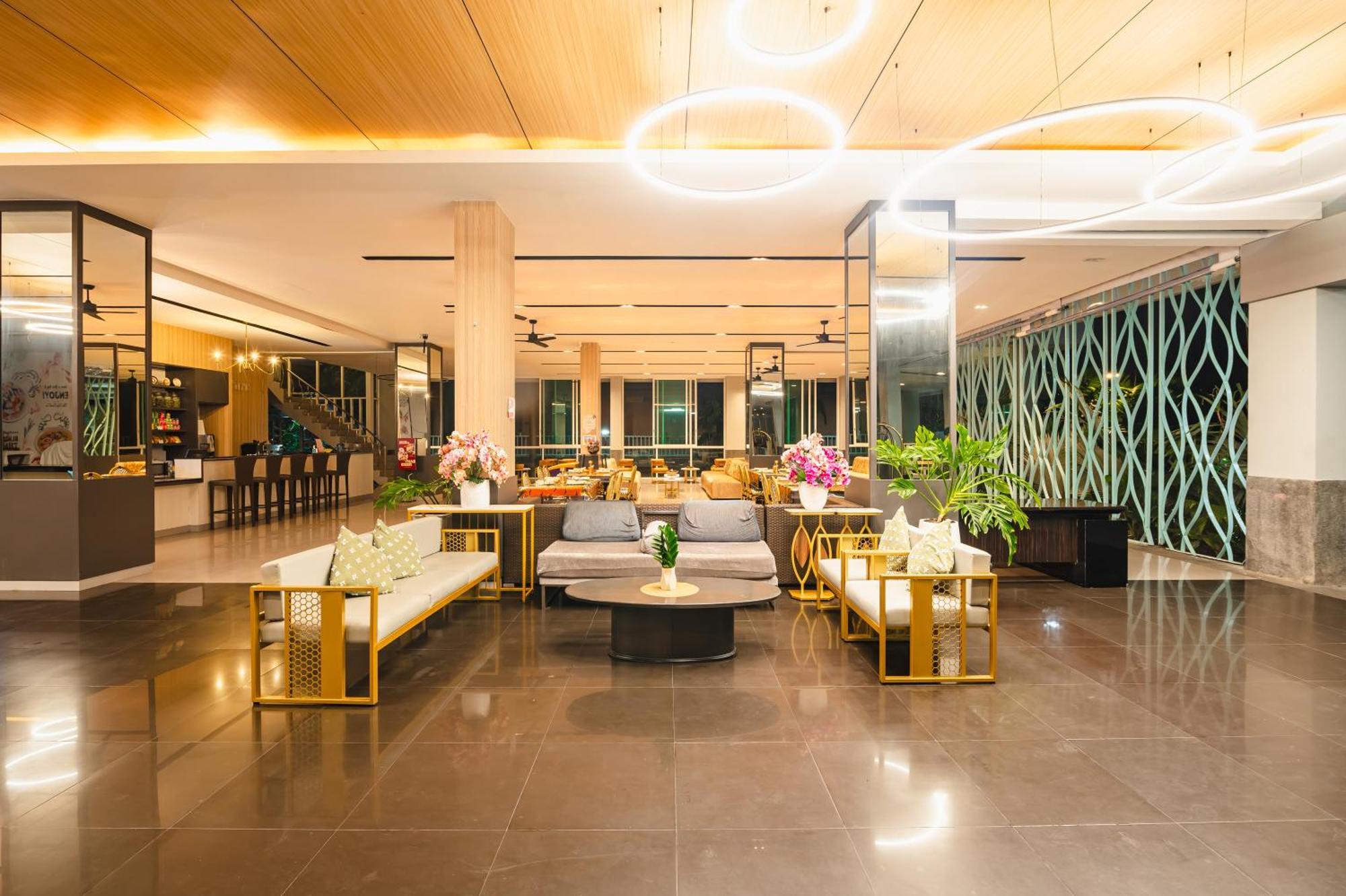 Hotel Casa Del M Phuket - Newly Renovated