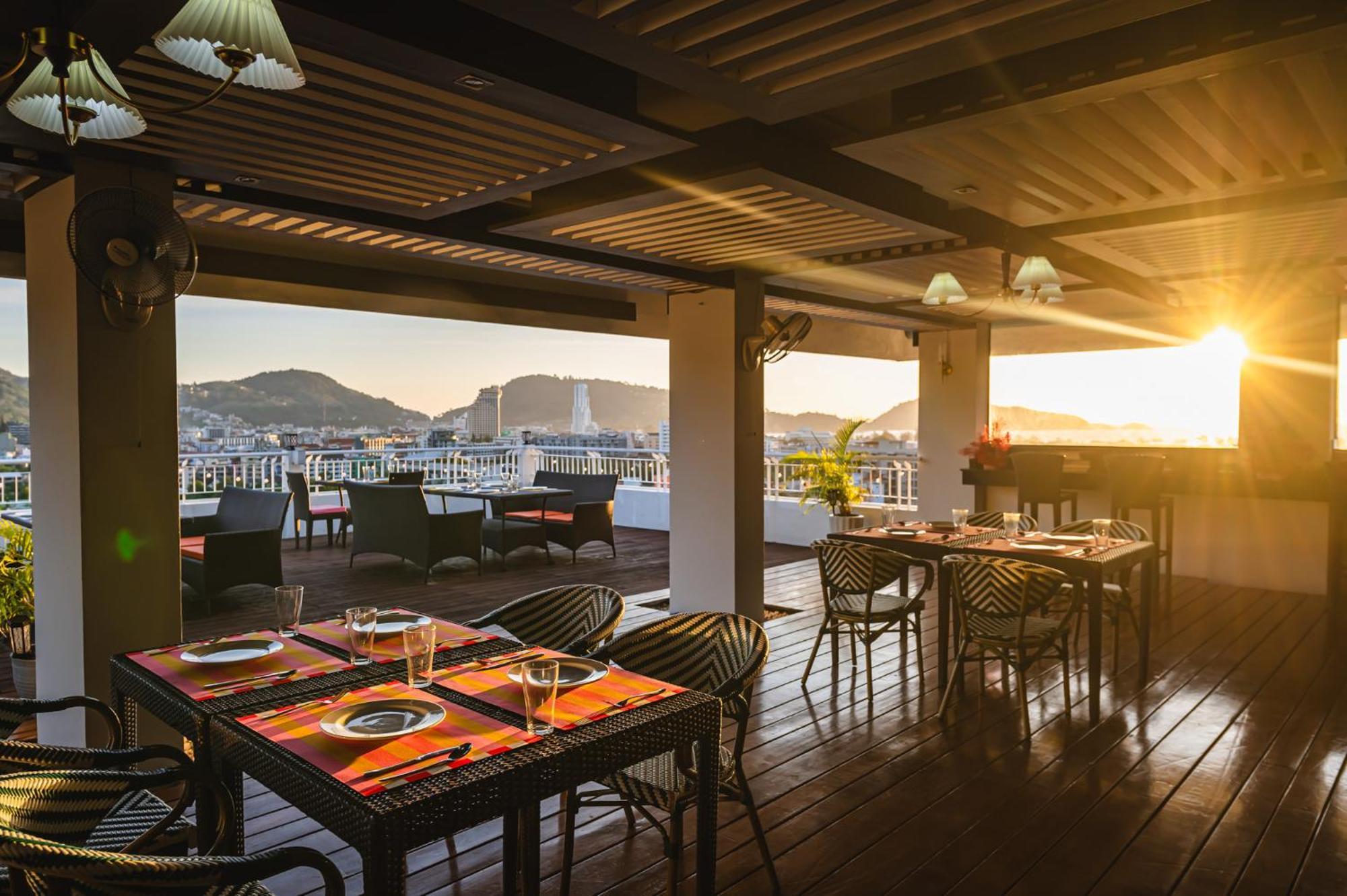 Hotel Casa Del M Phuket - Newly Renovated Patong