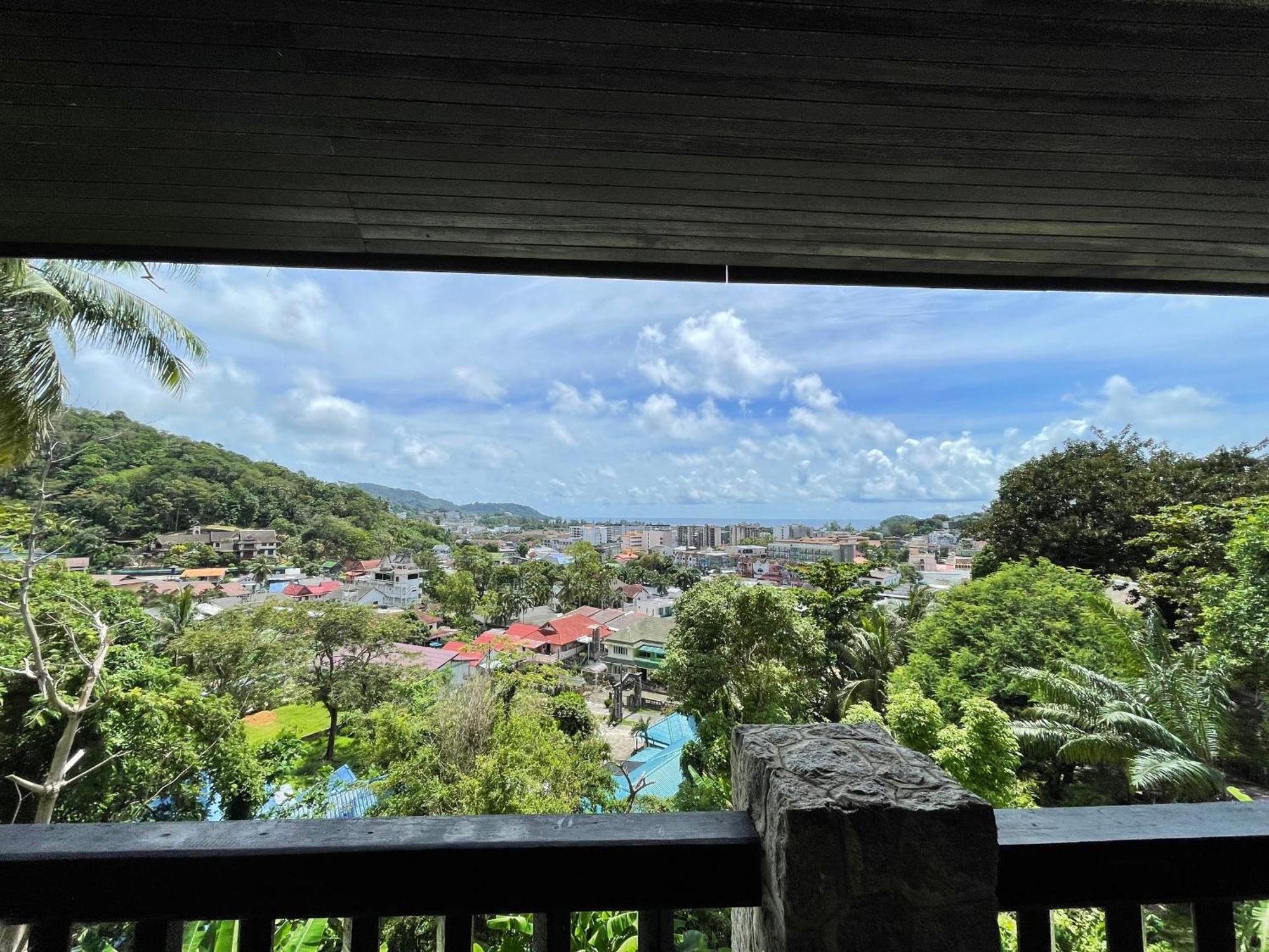 Boomerang Village Hotel
