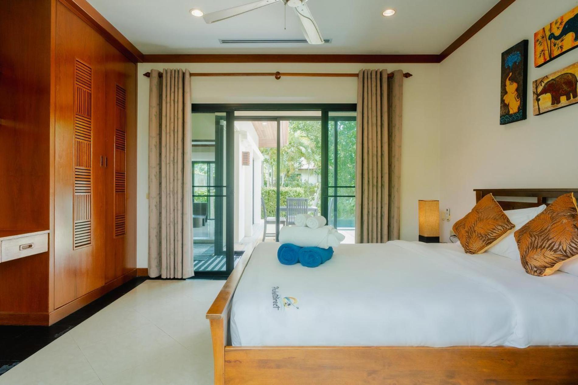Lotus Pool Villa