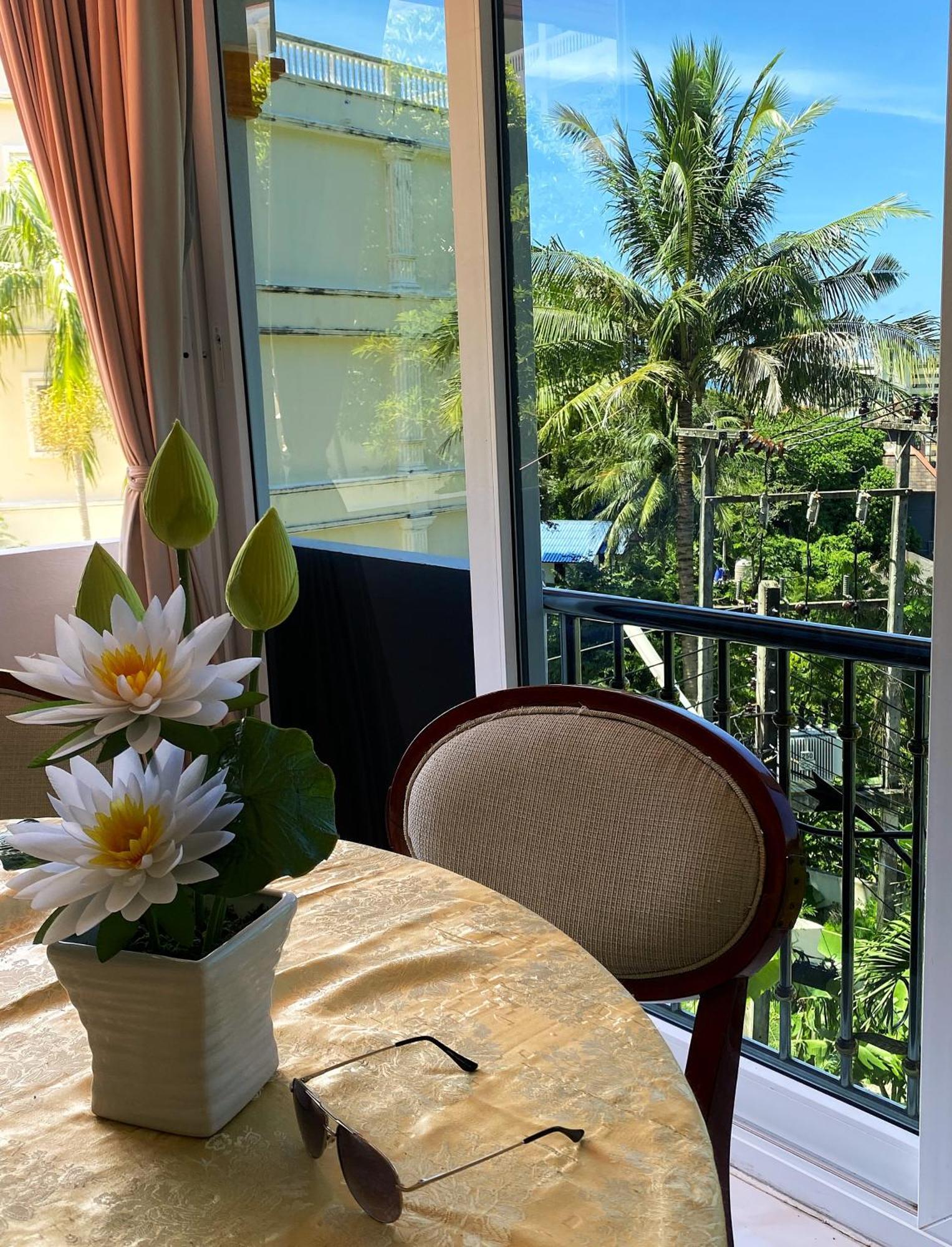 Oasis Naturist Villa