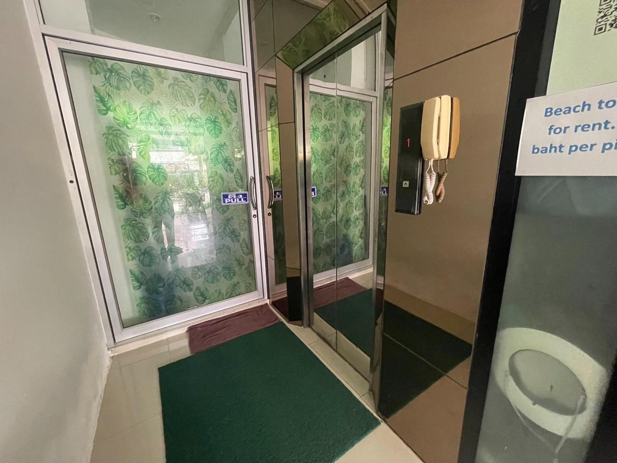 Hotel T & C