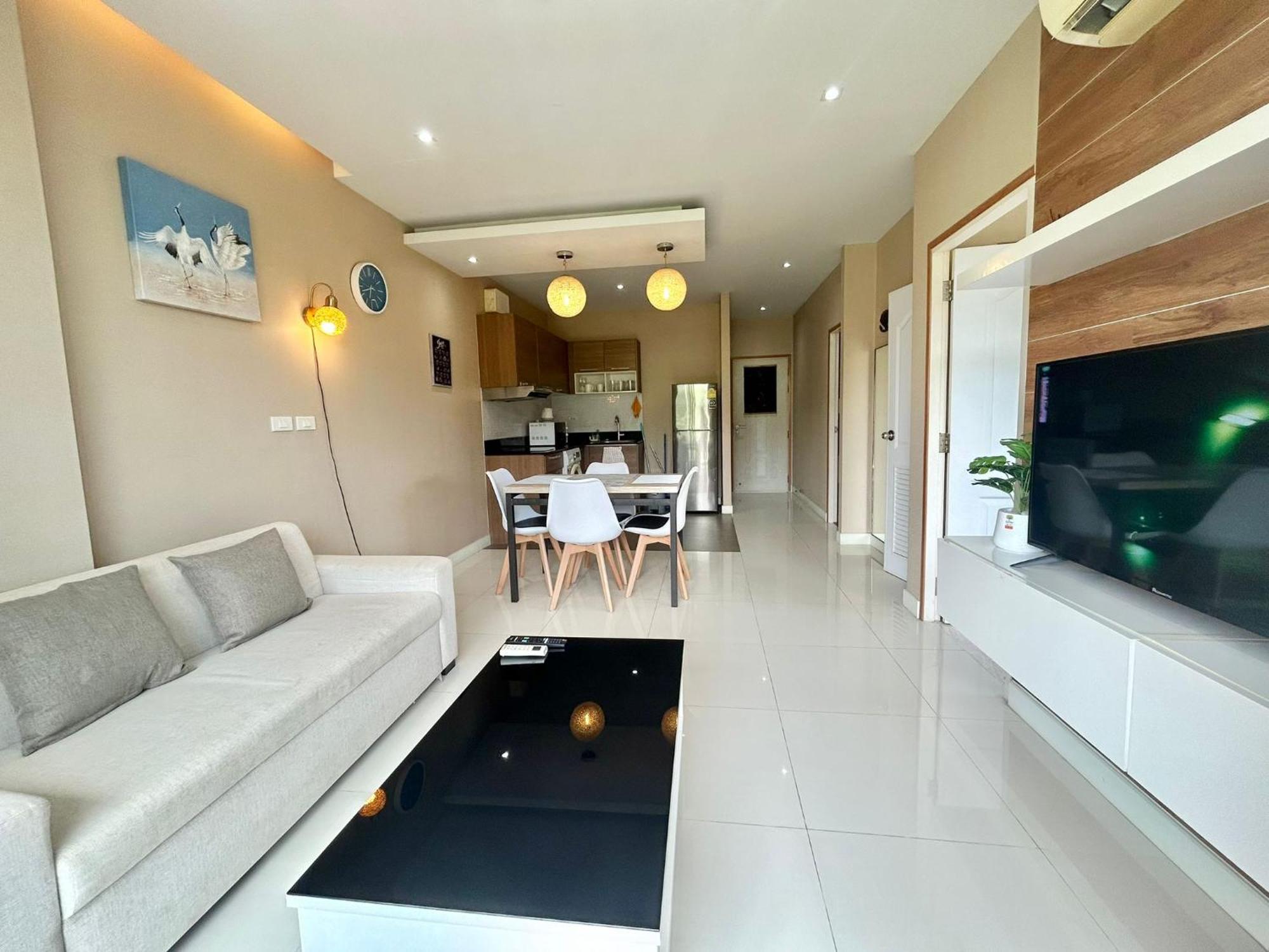 Cozy 2 Bedrooms Walk To Apartment Rawai