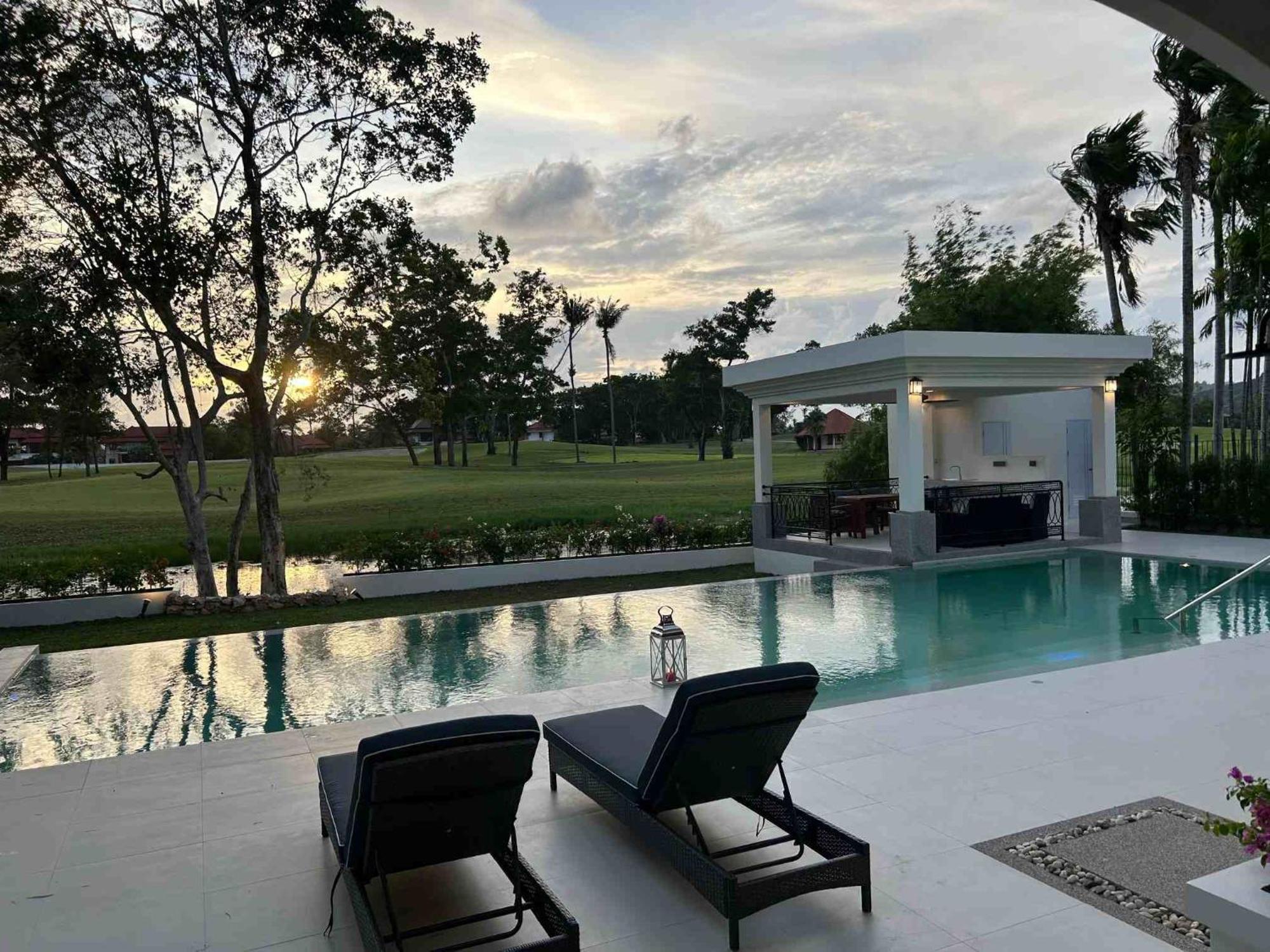 Viola 7 Bedroom, Fully Staffed, On The Golf Course Villa