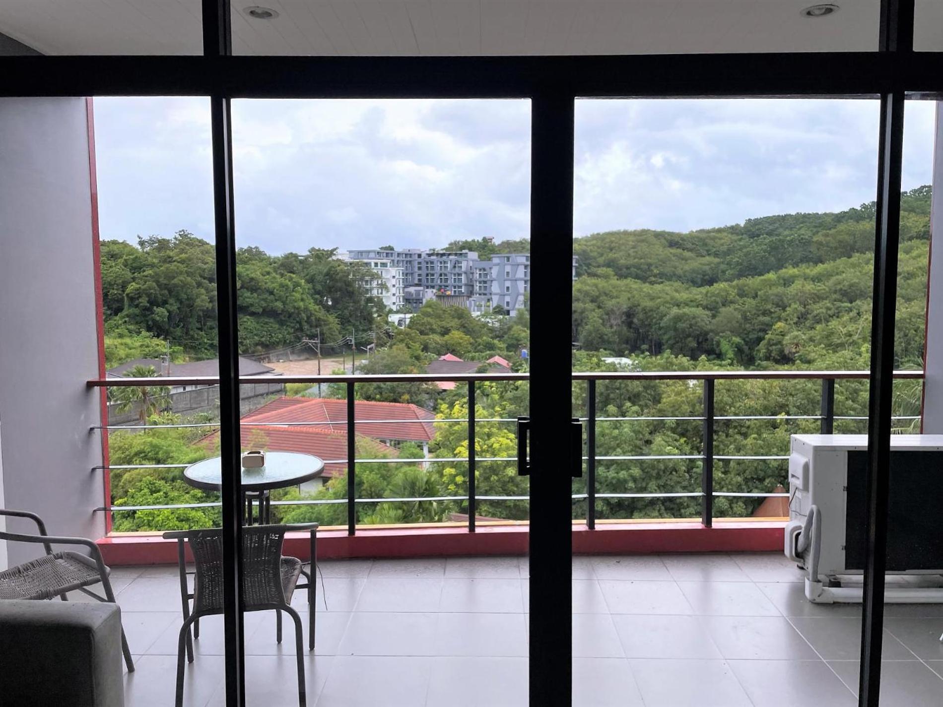 Nai Harn Spacious Great Amenities Apartment Rawai