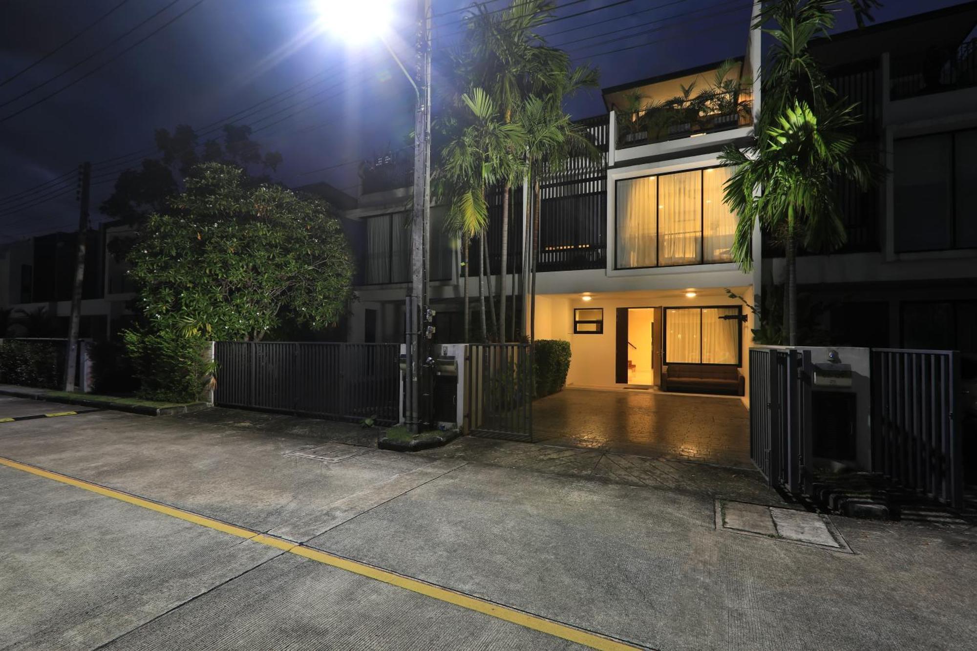 3bdr Townhouse Laguna Park By Capitalpro 131 Holiday home *