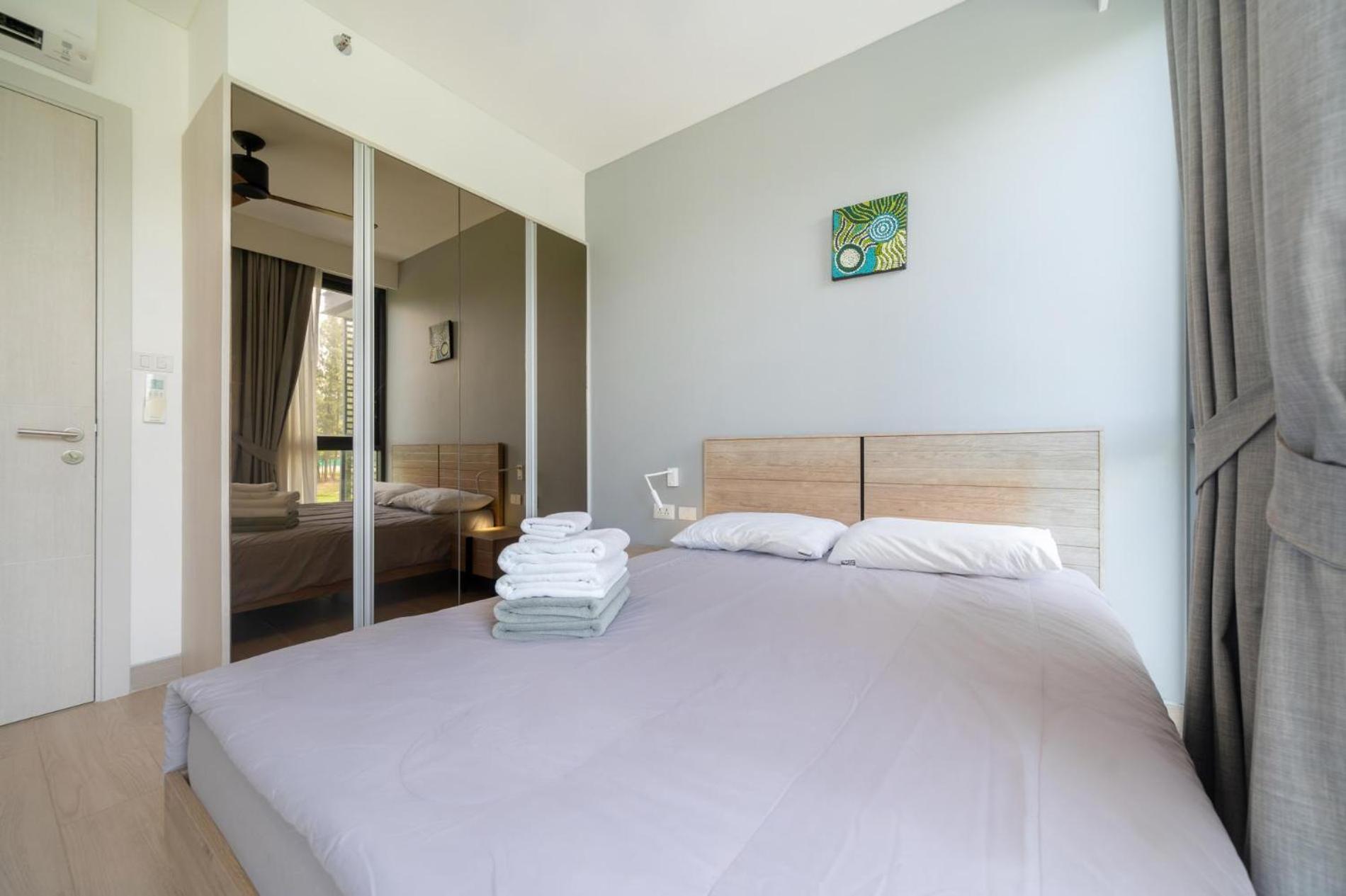Deluxe At Cassia Residences By Lofty