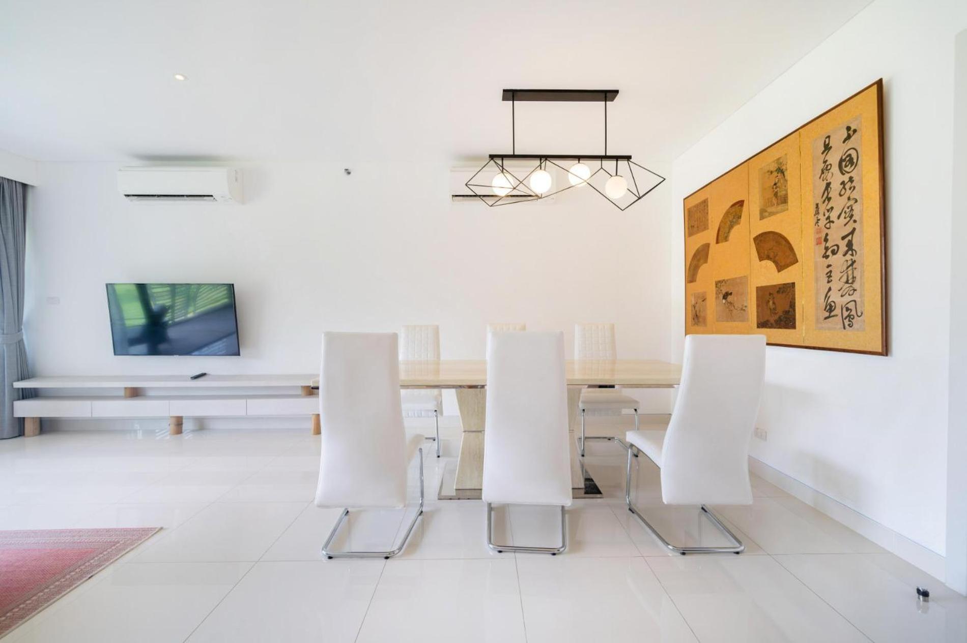 Apartment Deluxe At Cassia Residences By Lofty