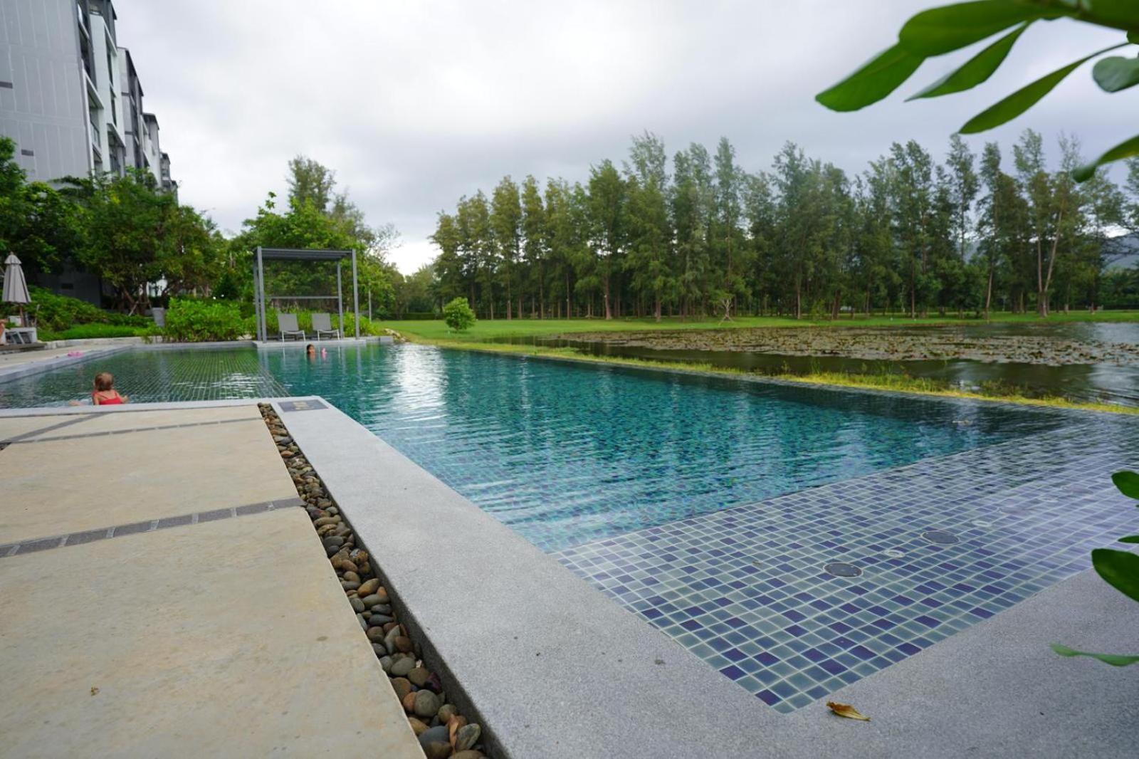 Deluxe At Cassia Residences By Lofty Apartment *
