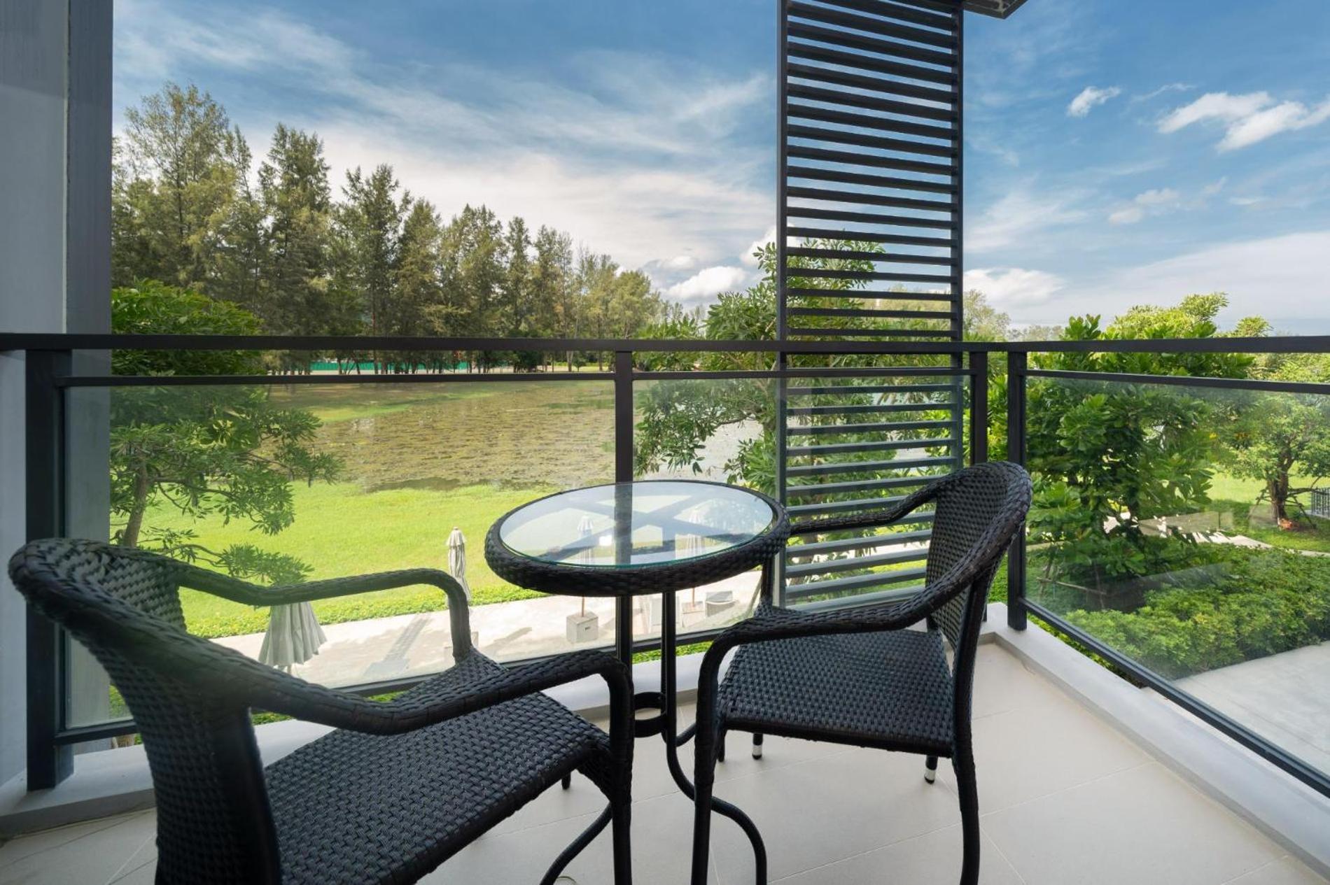Deluxe At Cassia Residences By Lofty *