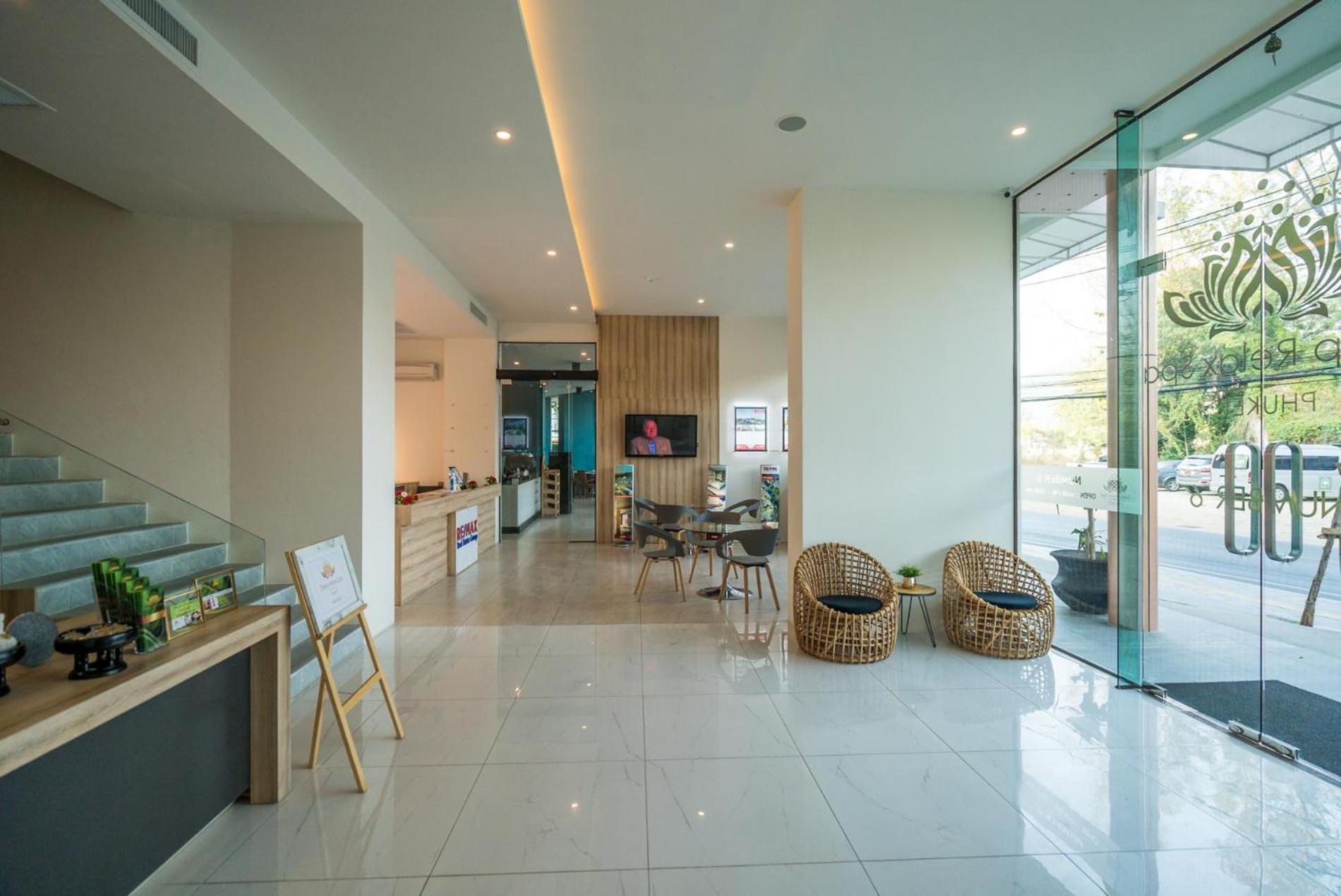 With Panoramic Views At Oceana By Lofty Appartement