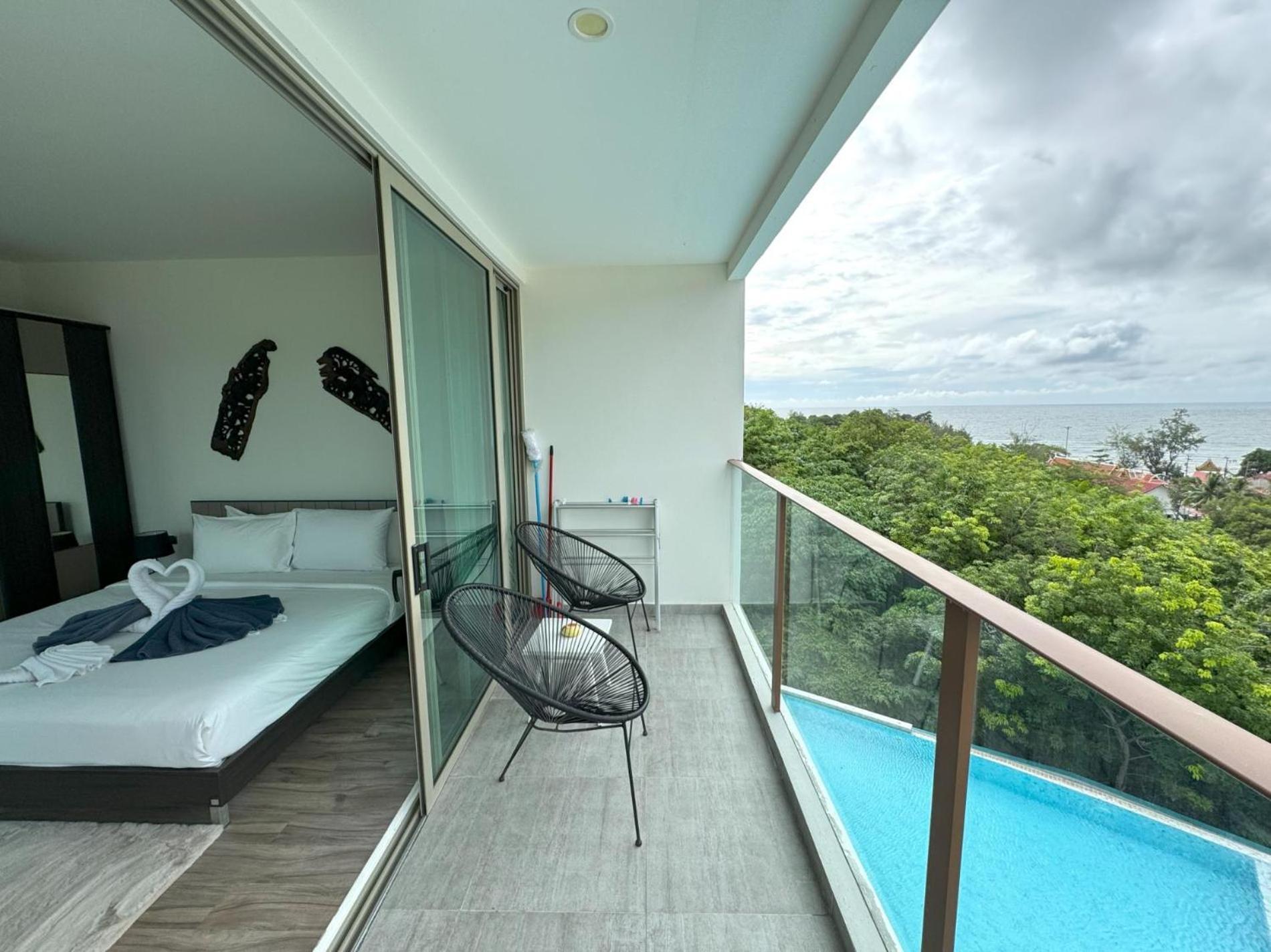 With Panoramic Views At Oceana By Lofty Appartement