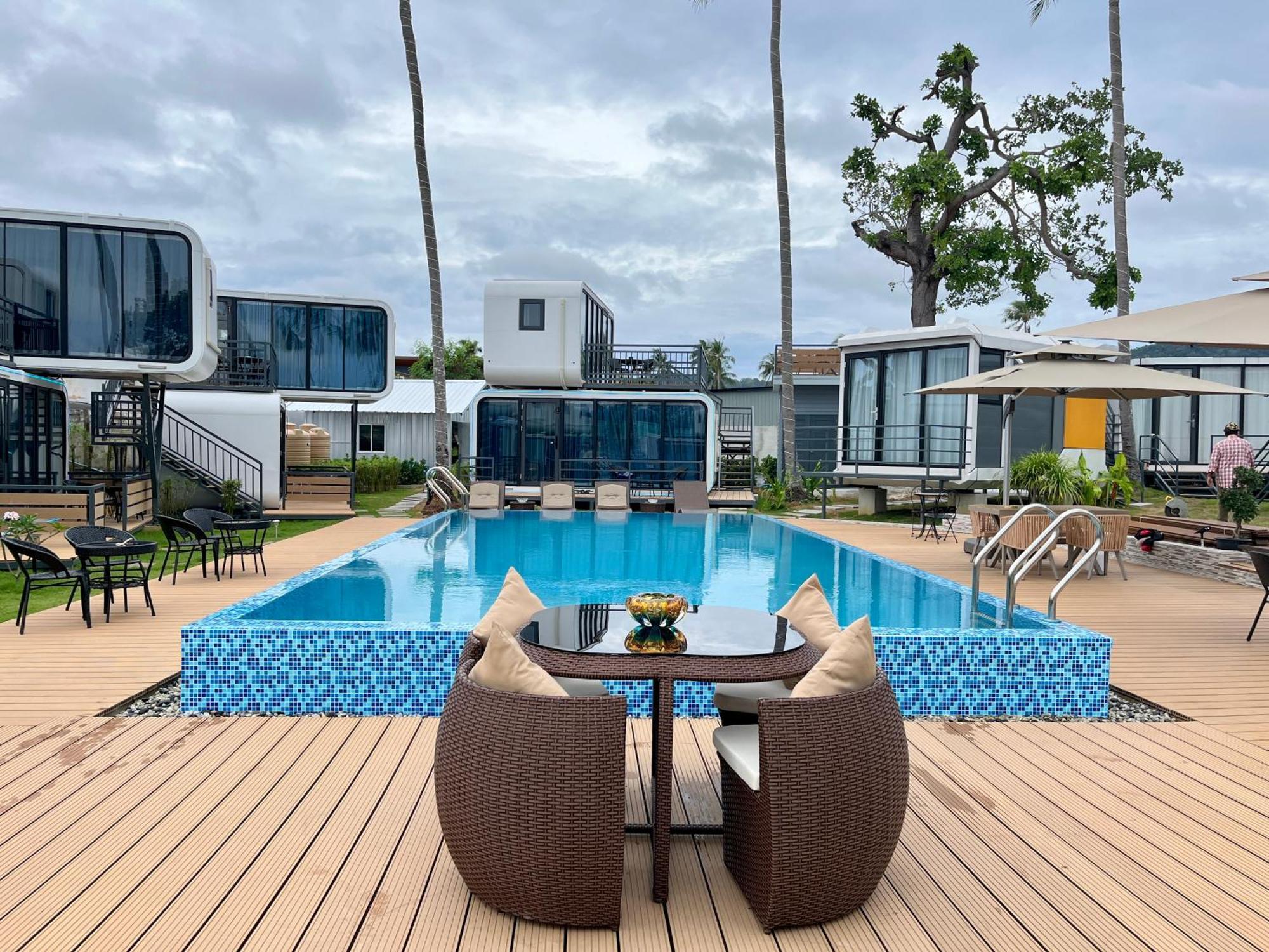 Hotel Space House Phuket 4*