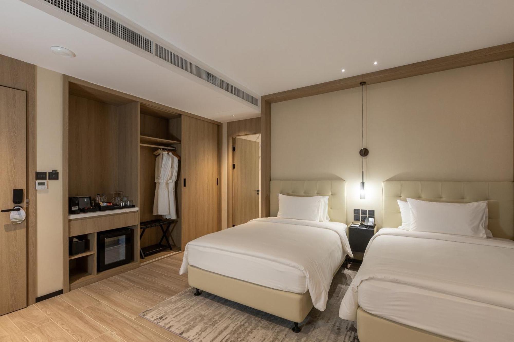 Laya Phuket Island Resort Layan Beach (Phuket)