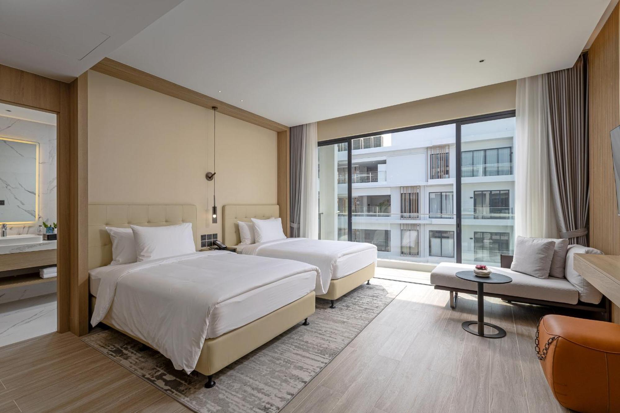 Resort Laya Phuket Island 5*
