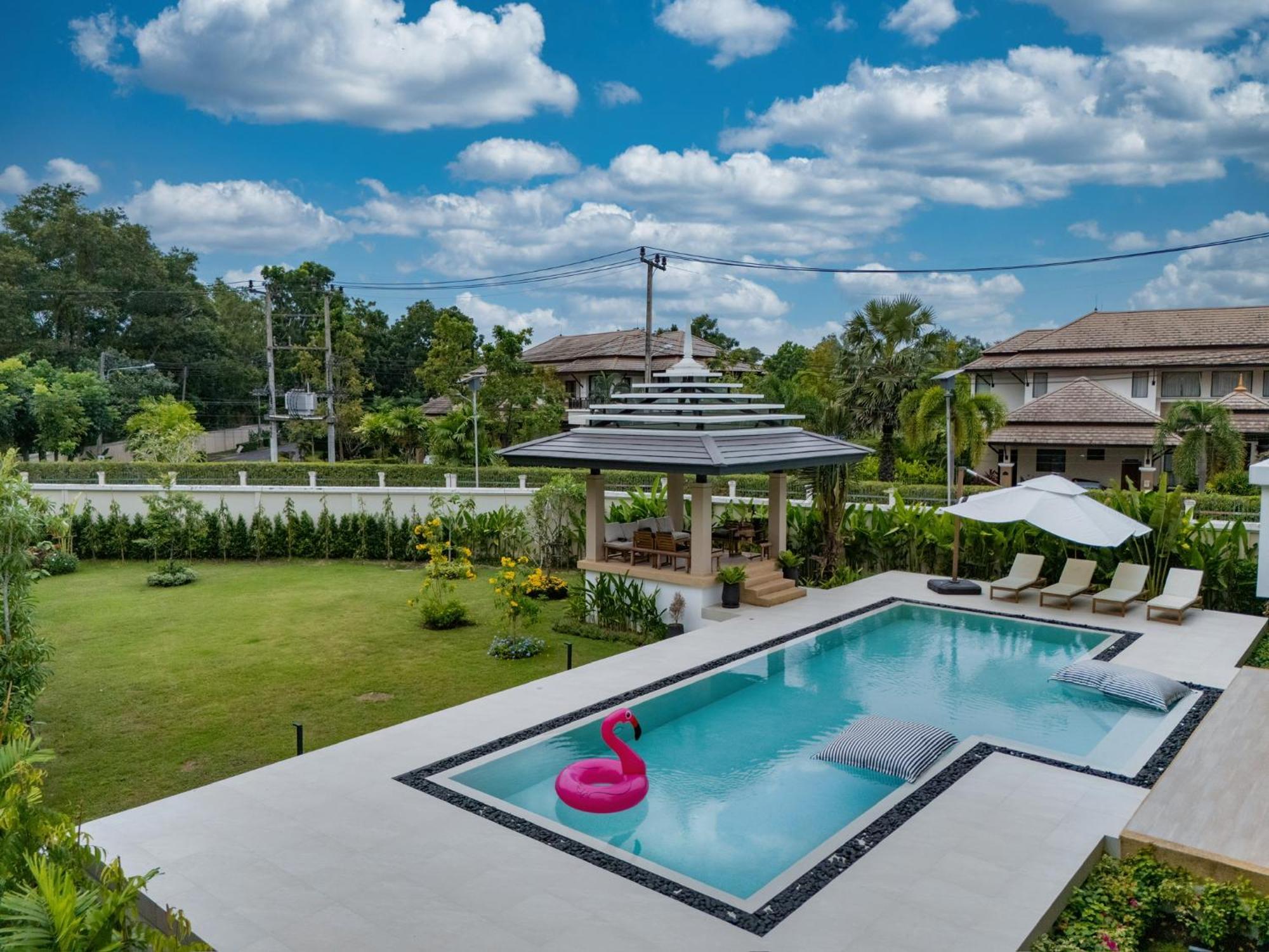 5 Bdr 18 Meter Pool In Laguna * Phuket
