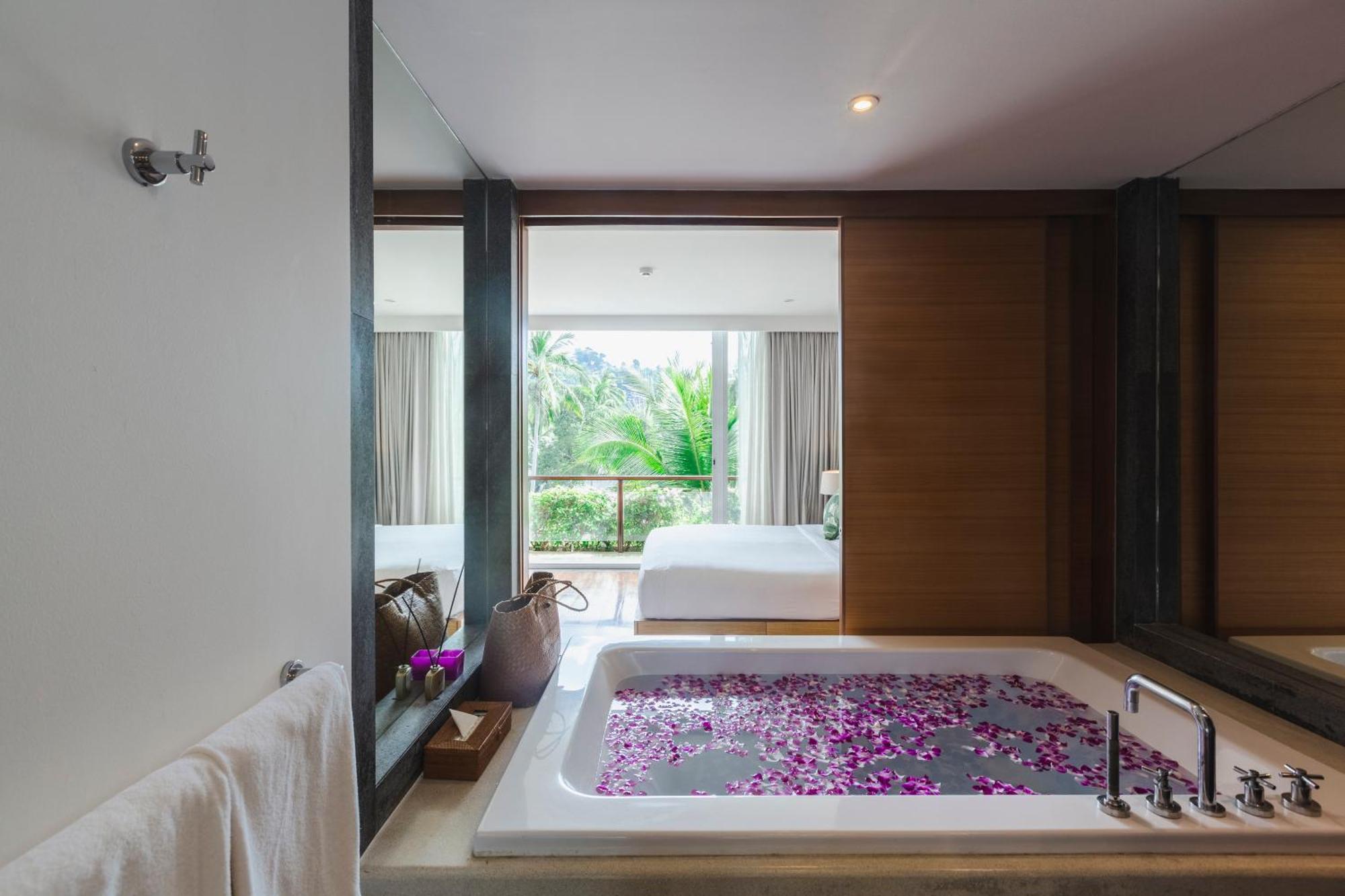 Hidden Oasis Spacious Luxury, 50 Meter From Apartment *