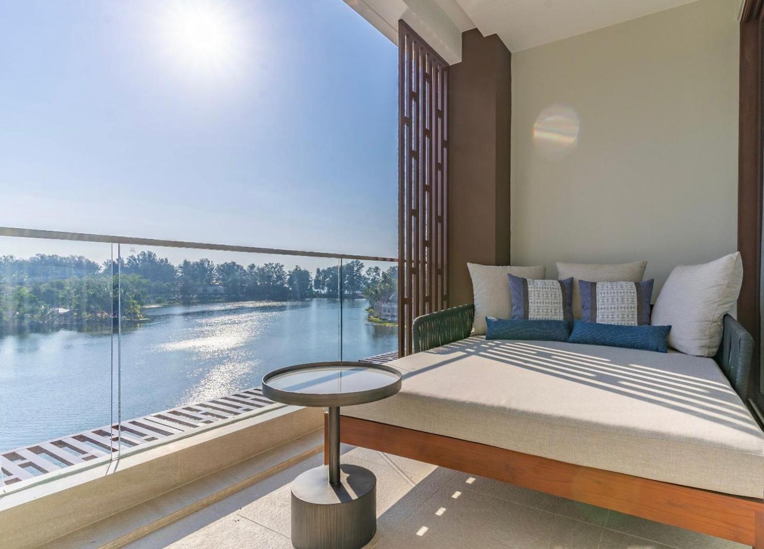 Infinite Ocean Retreats At Angsana Oceanview Apartment