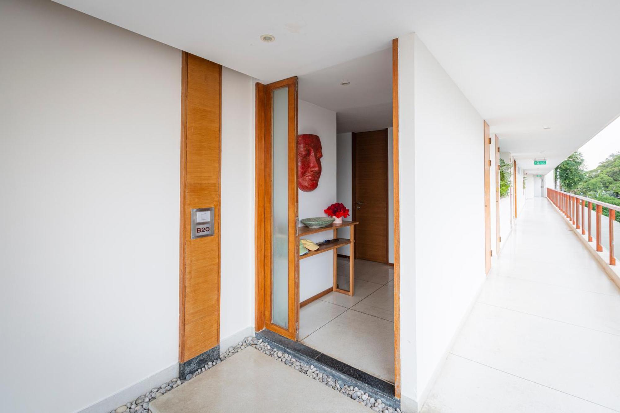 Apartment Hidden Oasis Spacious Luxury, 50 Meter From