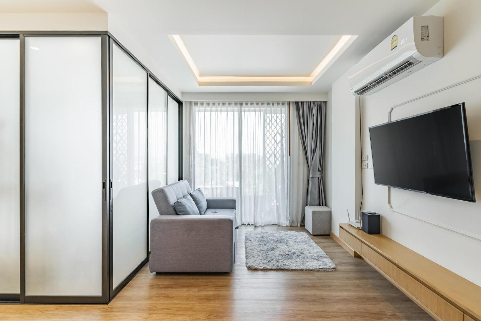 Aristo 2 Phuket, *