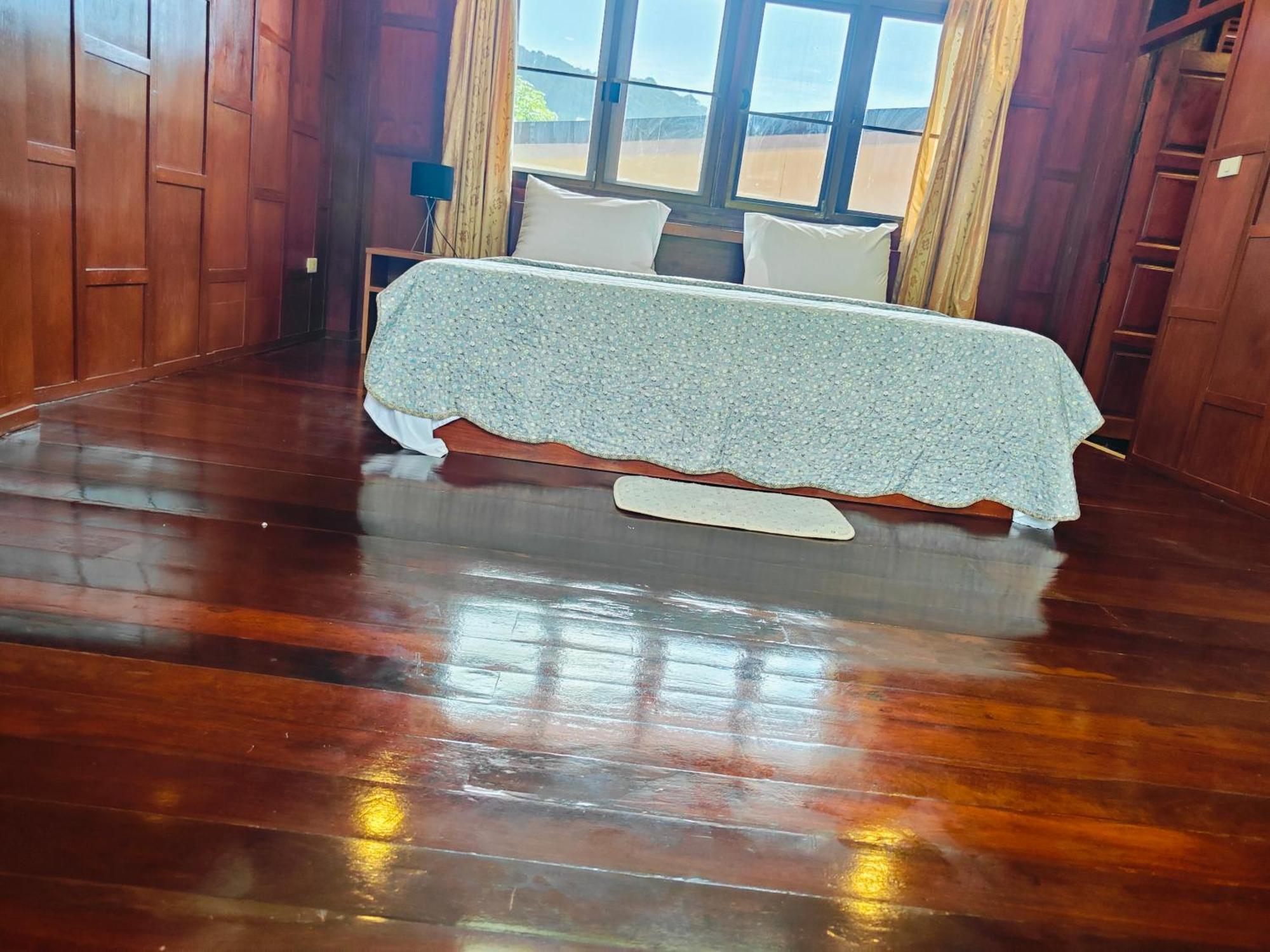 Ban Elephant Blanc Hotel