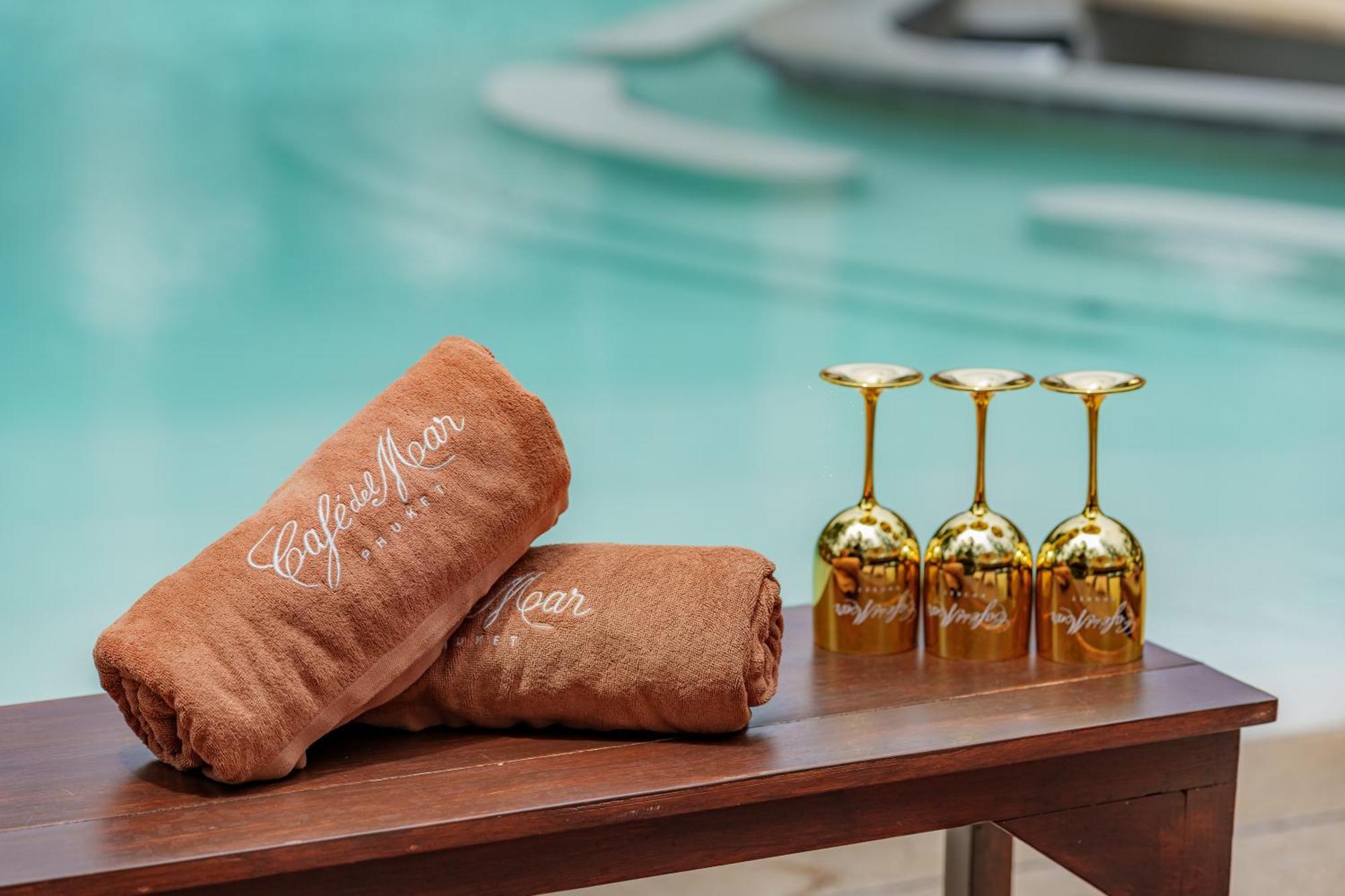 Cafe Del Mar Phuket - & Penthouse Hotel
