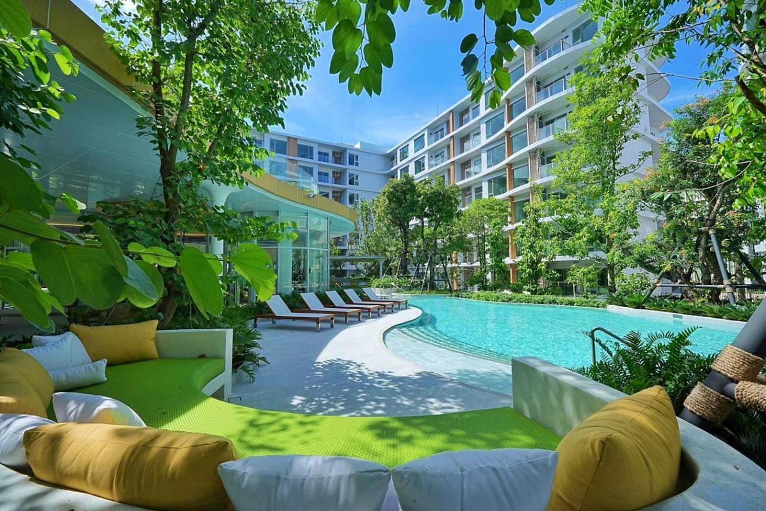 Phyll Phuket, Luxury 45 *