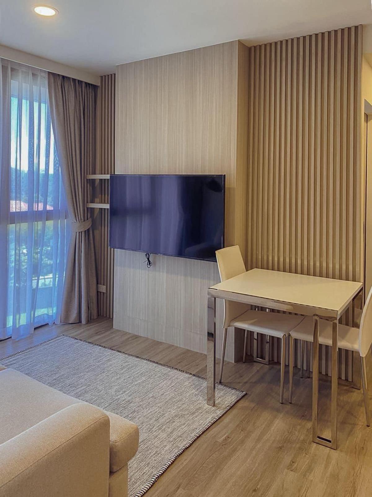 2 Bd Skypark Apartment