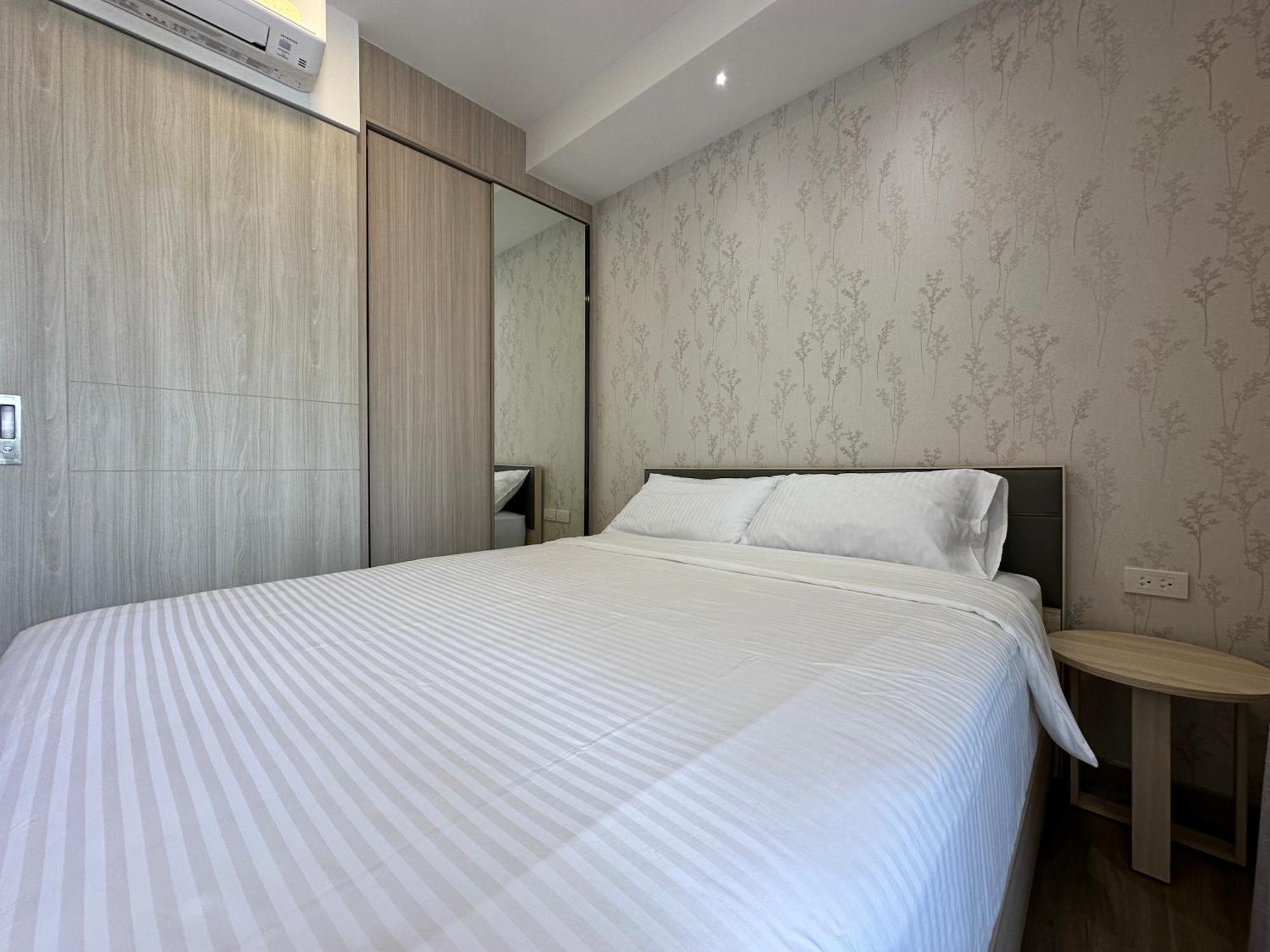 2 Bd Skypark Apartment
