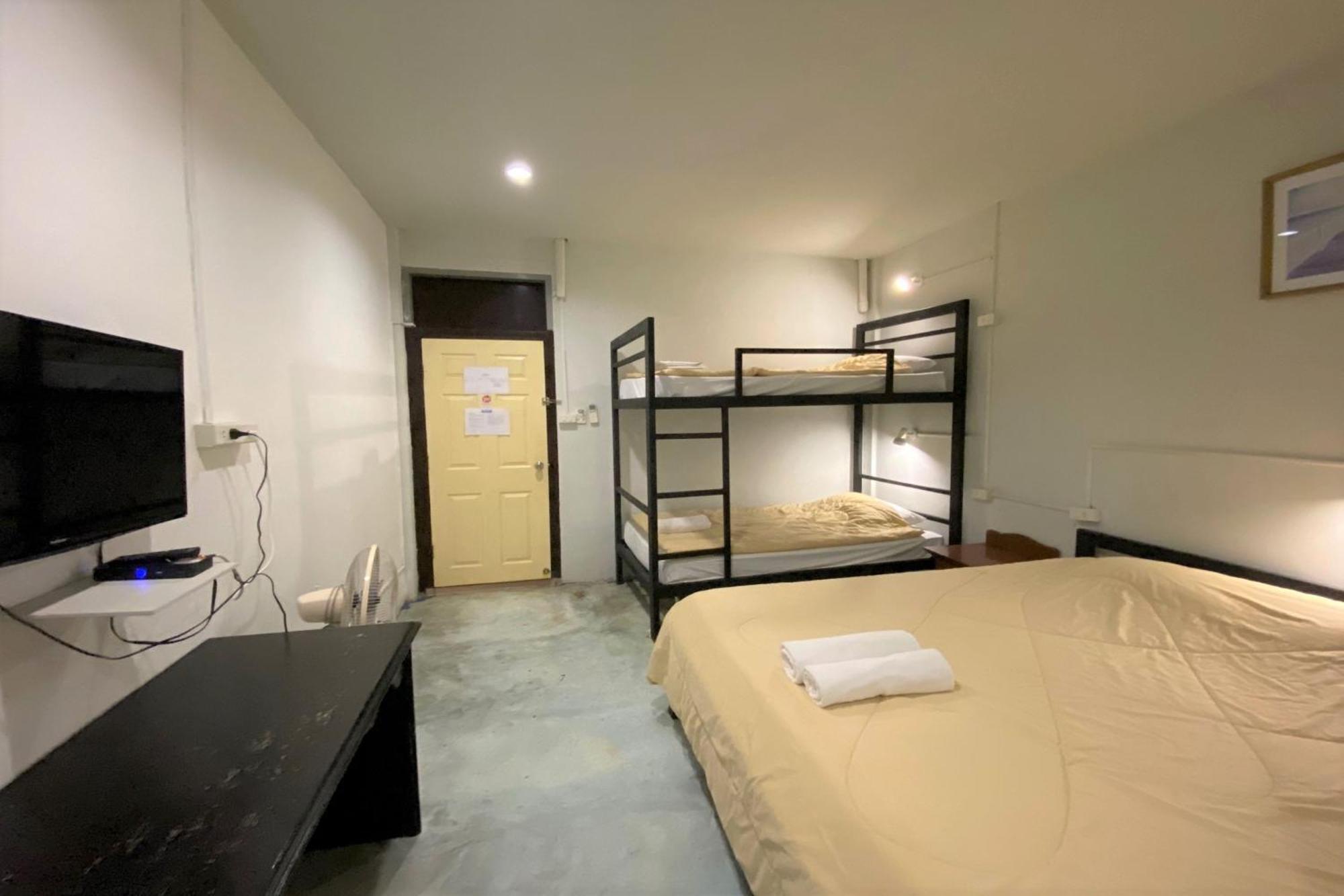 Guest house Gotum 2 & Money Exchange 2*