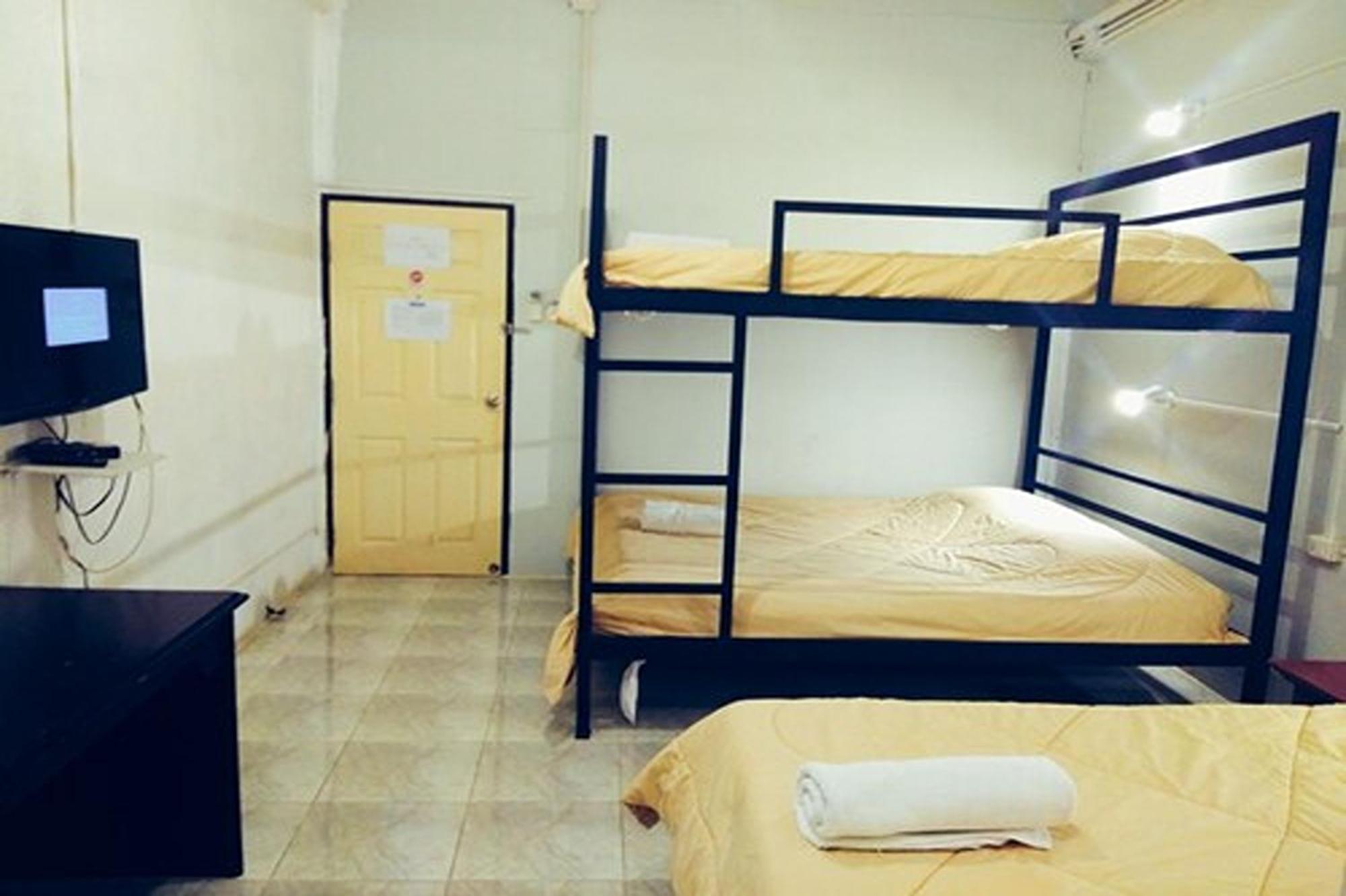 Gotum 2 & Money Exchange Guest house Phuket