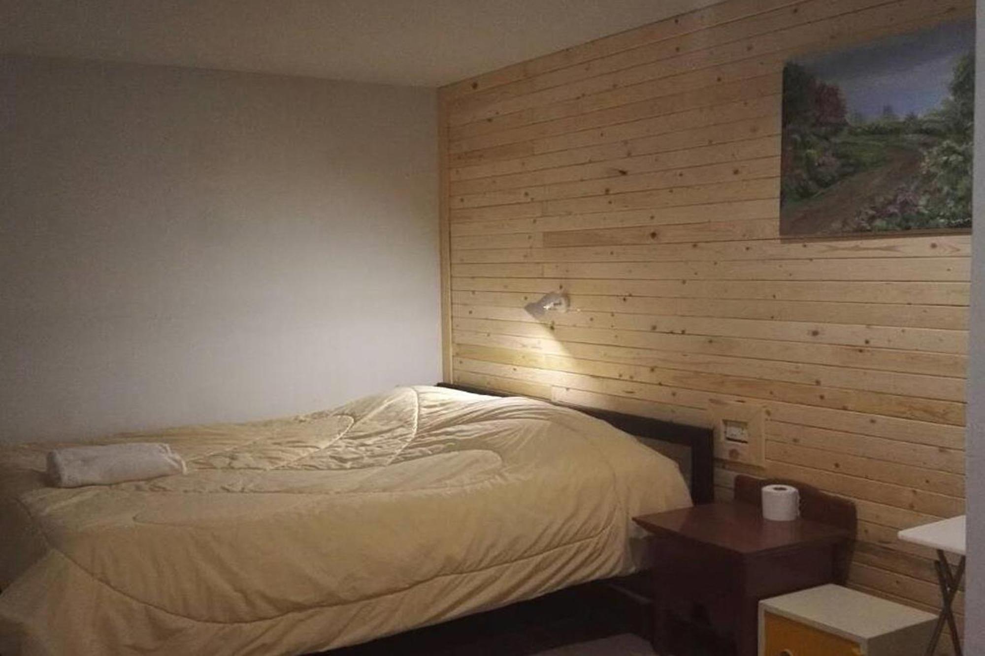 Gotum 2 & Money Exchange 2* Phuket
