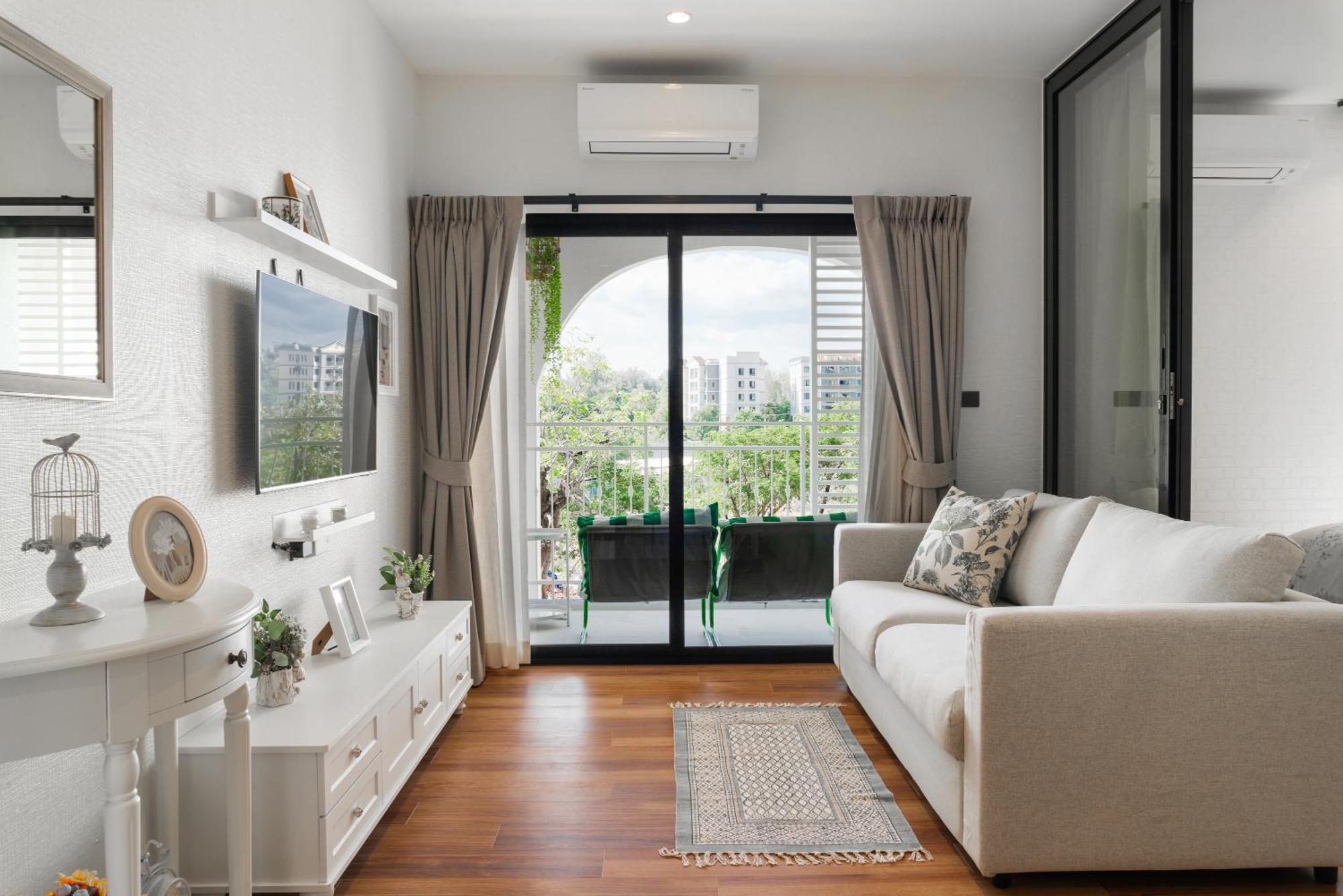 Apartment Title Halo Romantic Nai Yang