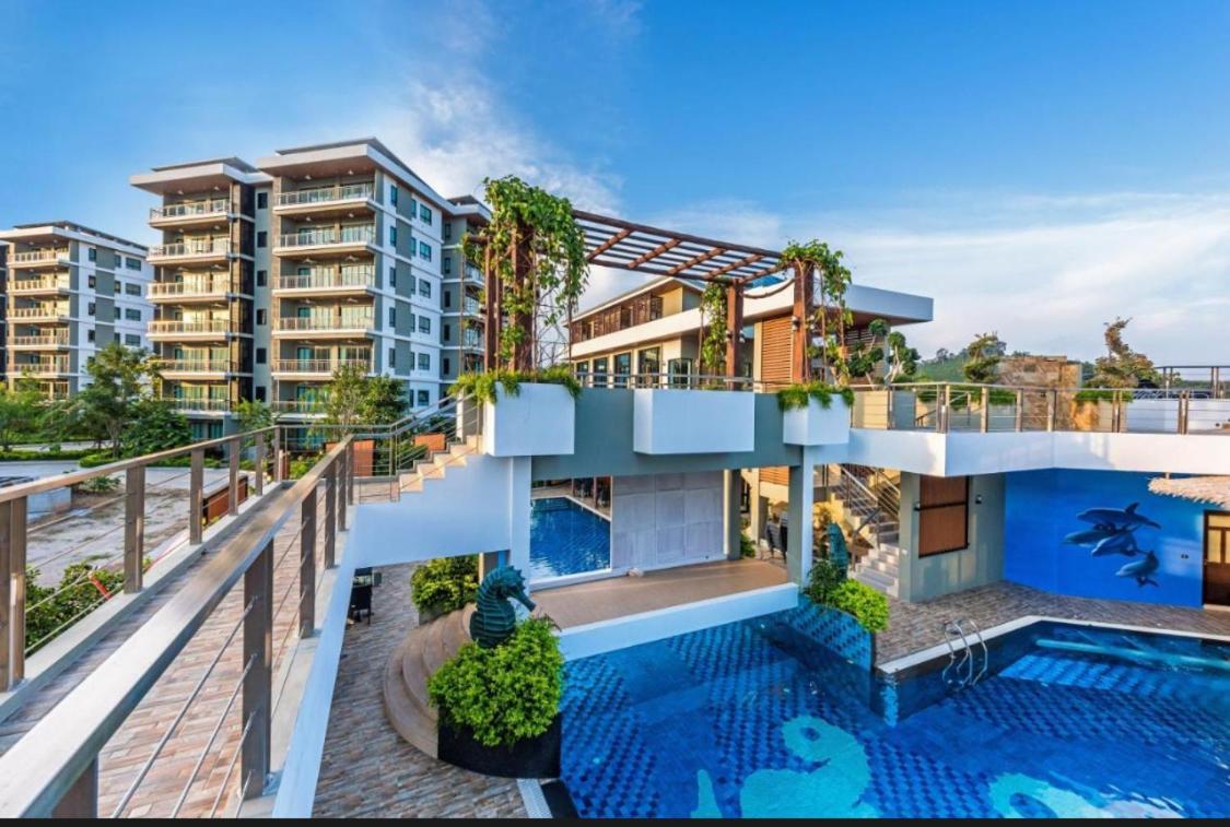 Miracle Lakeview *
