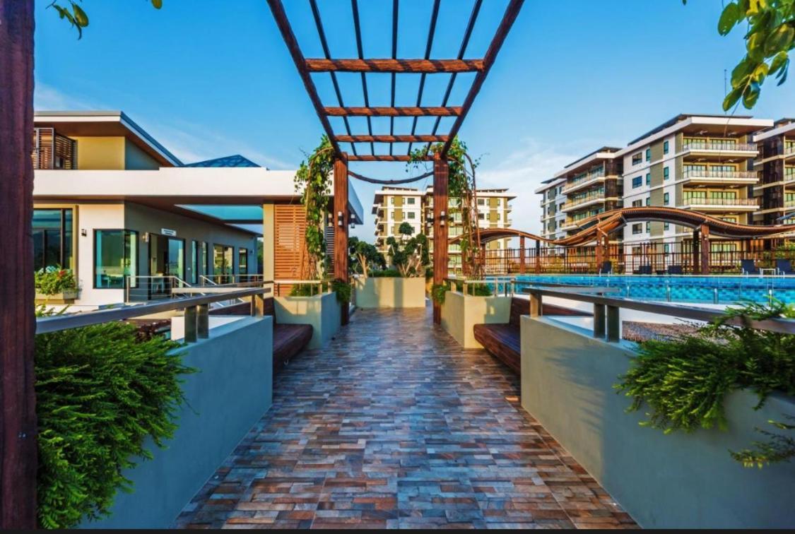 Miracle Lakeview Appartement Chalong