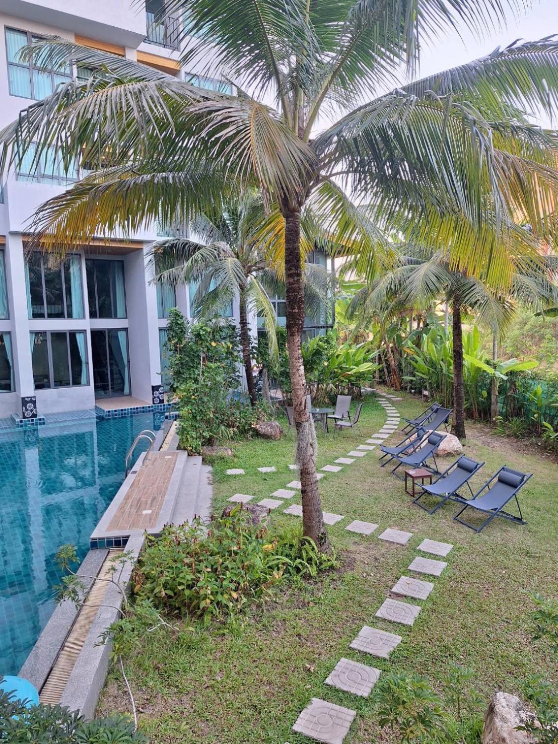 Hotel Atom Phuket -sha