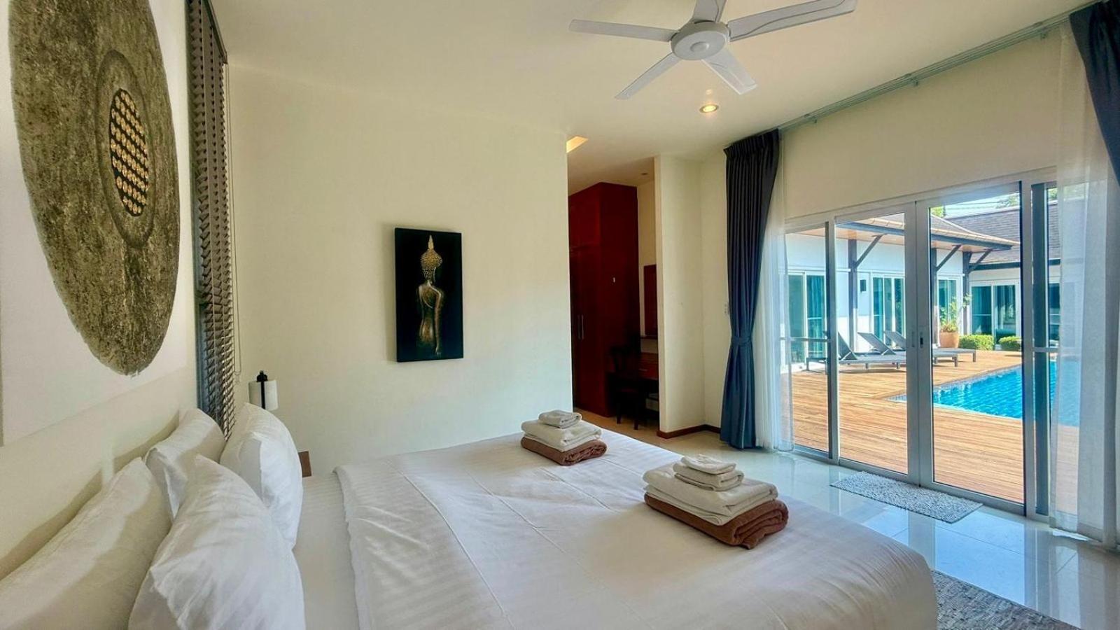 Villa Charming At Layan Thalang