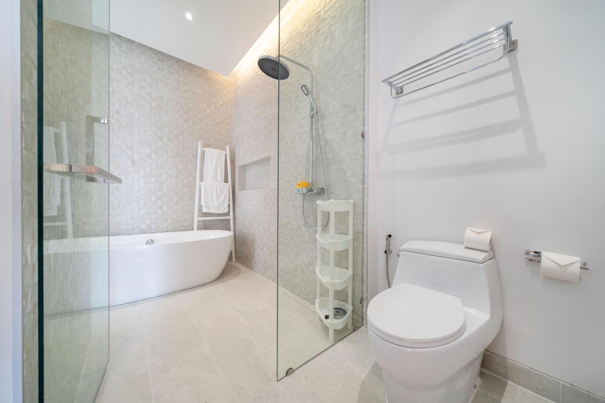 Villa New Elegance & Tropical Luxury - 4br Pool In Lux Pride 2 V8 Residence, Near Laguna