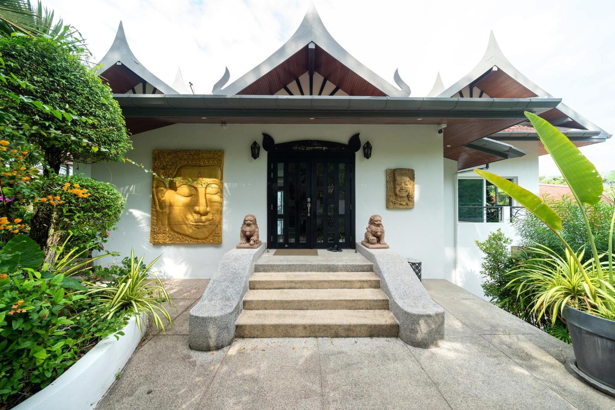 Kinnaree Grand - Pool, Panoramic Views, Maid Pousada