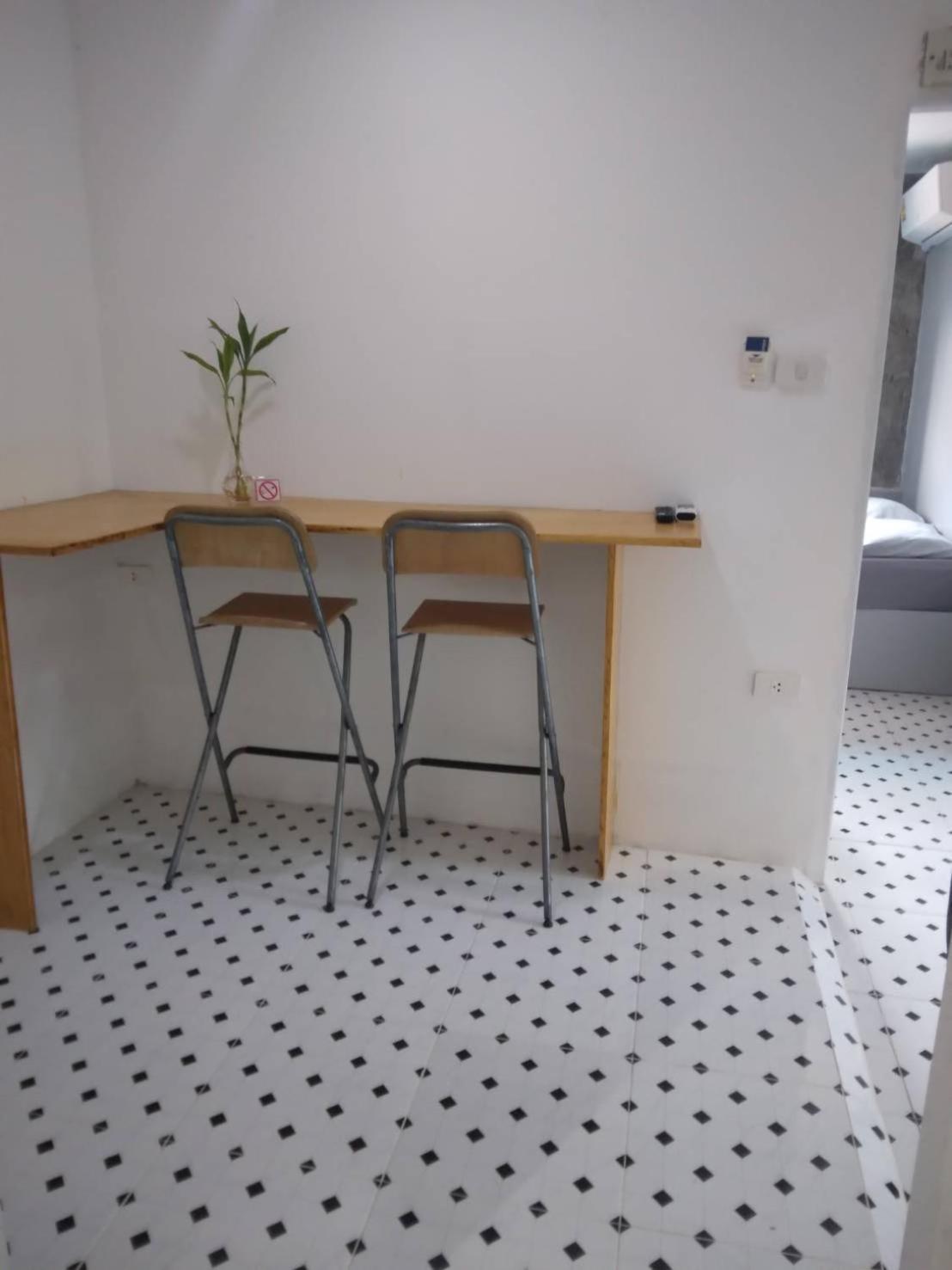 Hostel Entropy Capsules And