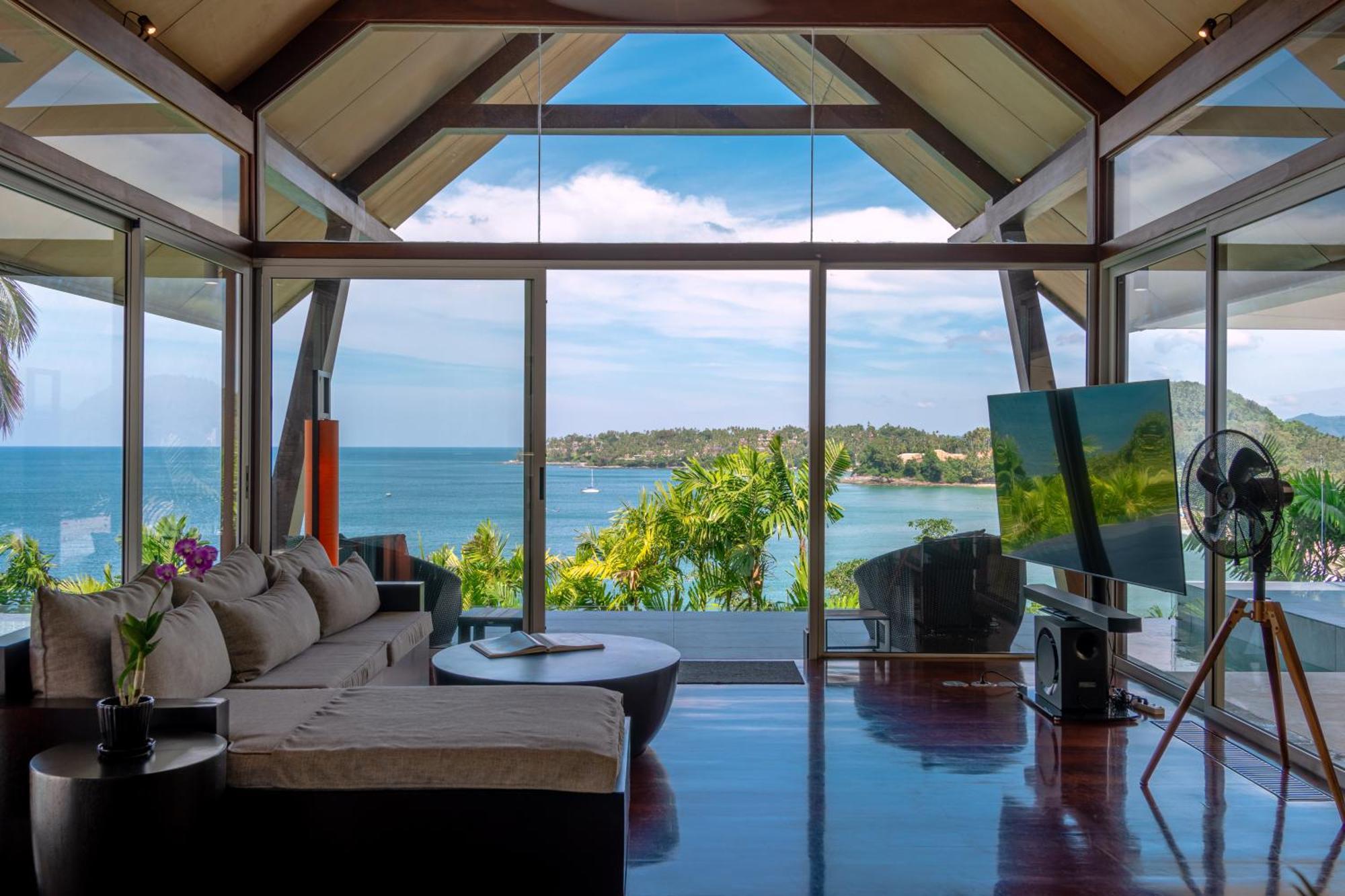 Oceanfront With Ocean And Views Villa Strand Surin