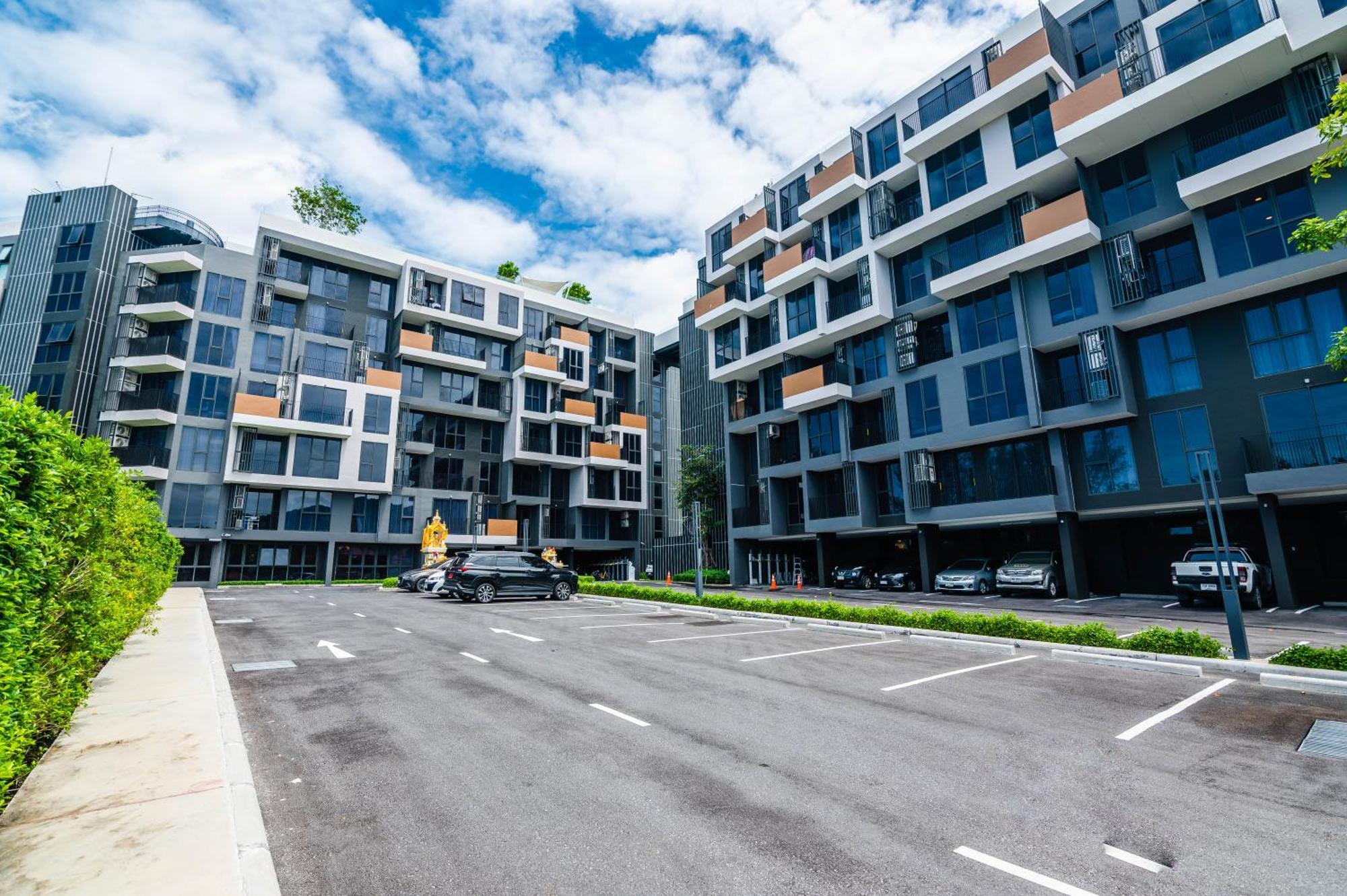 Skypark Aurora By Banyan Living Apartment