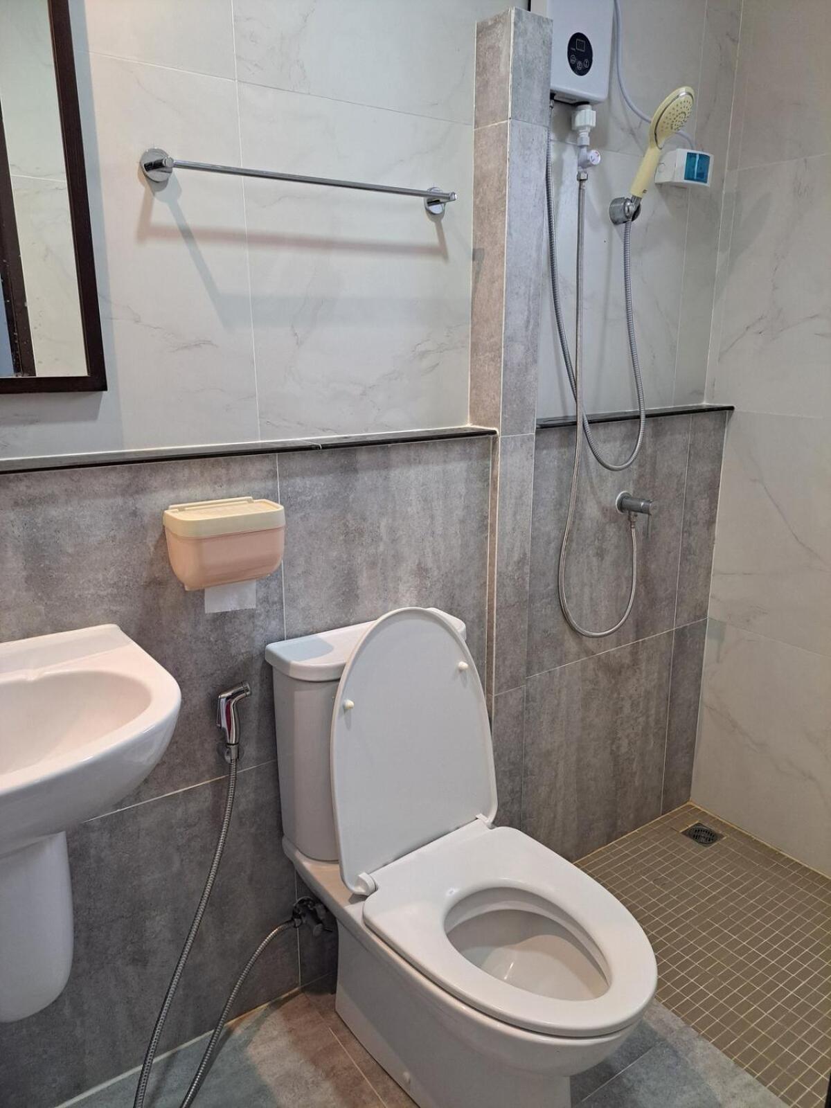 Apartment 2 Bedroom House In Thalang
