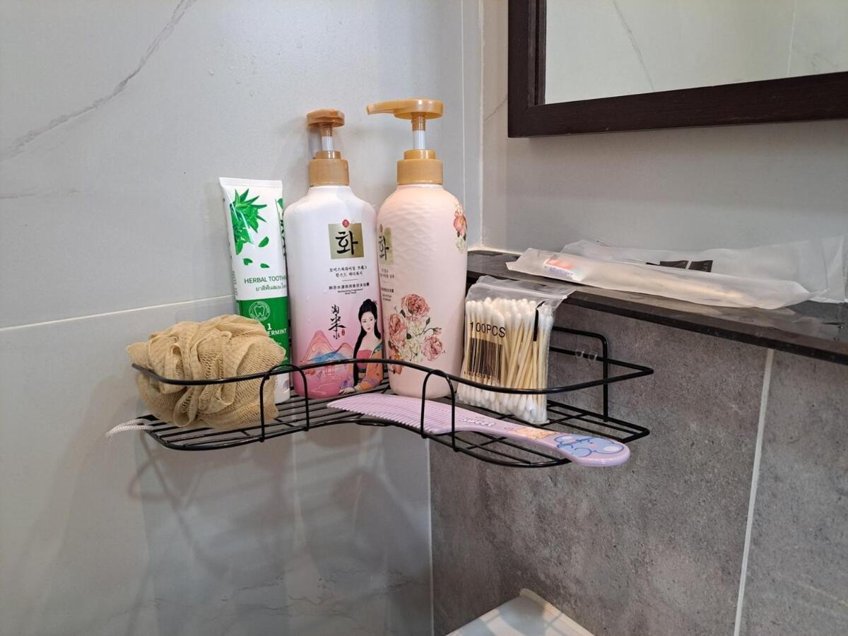 2 Bedroom House In Thalang Apartment Ban Pak Lak