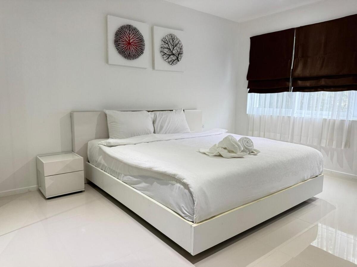 V166 Luxury With Ocean Views & Private Rooftop Jacuzzi *